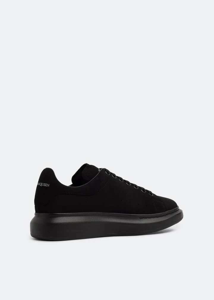 Alexander McQueen Oversized Sneaker Triple Black - Image 2