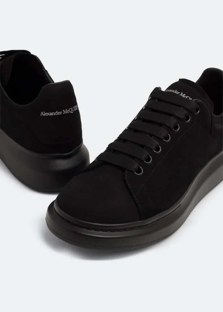 Alexander McQueen Oversized Sneaker Triple Black - Image 3