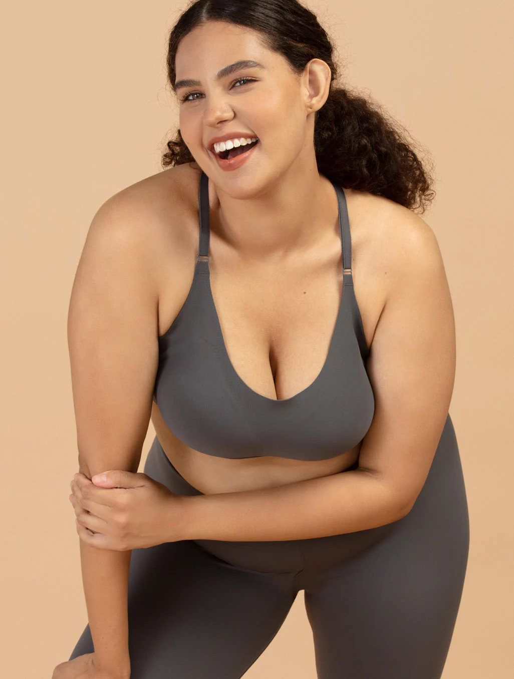 Aero Poise Contrast Color Cross Back Sports Bra - Image 7