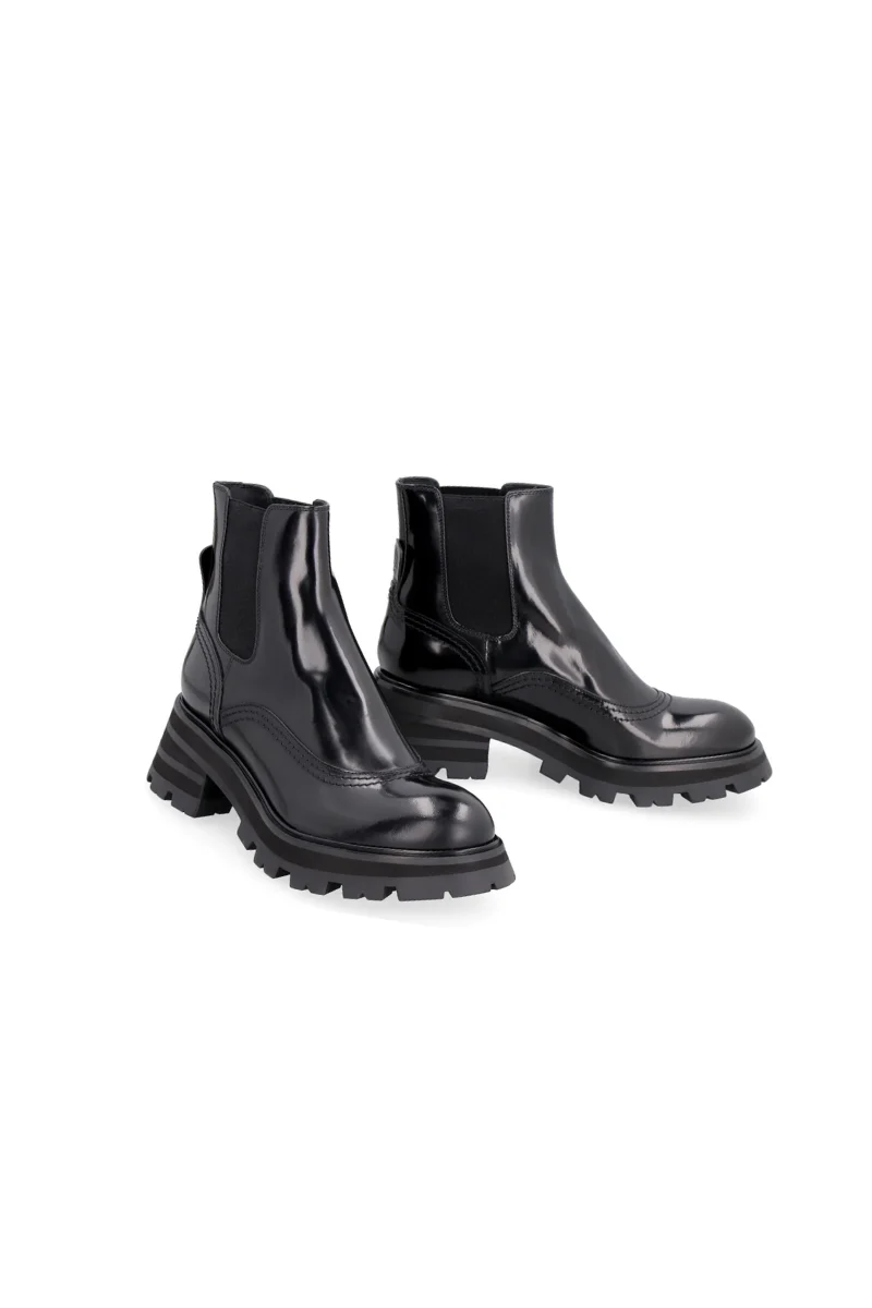 Alexander McQueen Chelsea Boots in Black Leather 676742 WHZ8L 1443 - Image 2