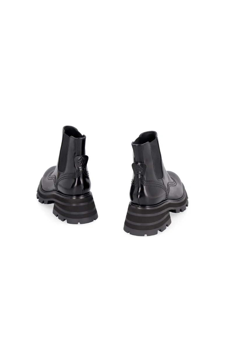 Alexander McQueen Chelsea Boots in Black Leather 676742 WHZ8L 1443 - Image 3