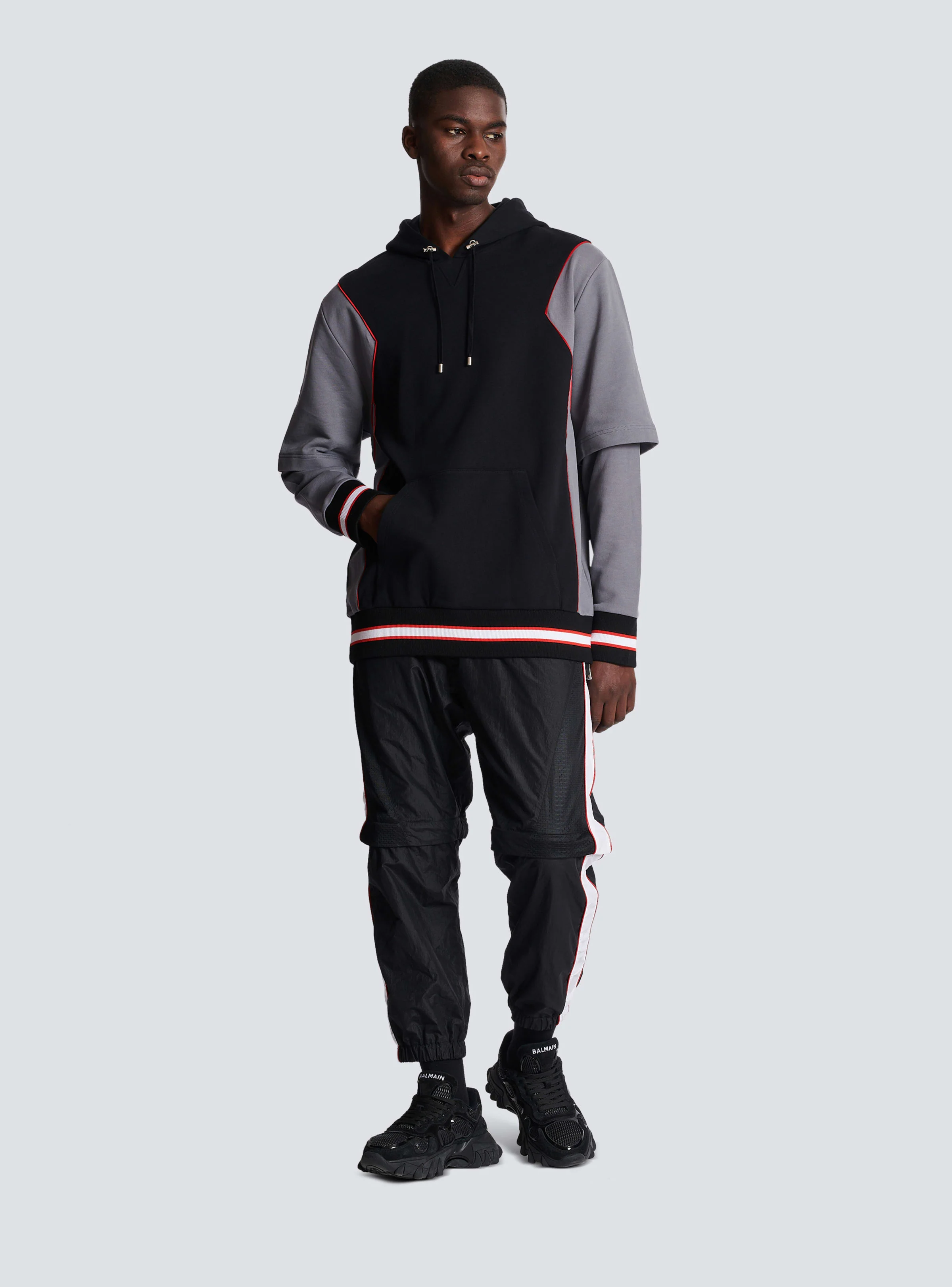 BALMAIN MEN'S BLACK GREY OVERSIZED HOODIE WITH STRIPES - Image 2