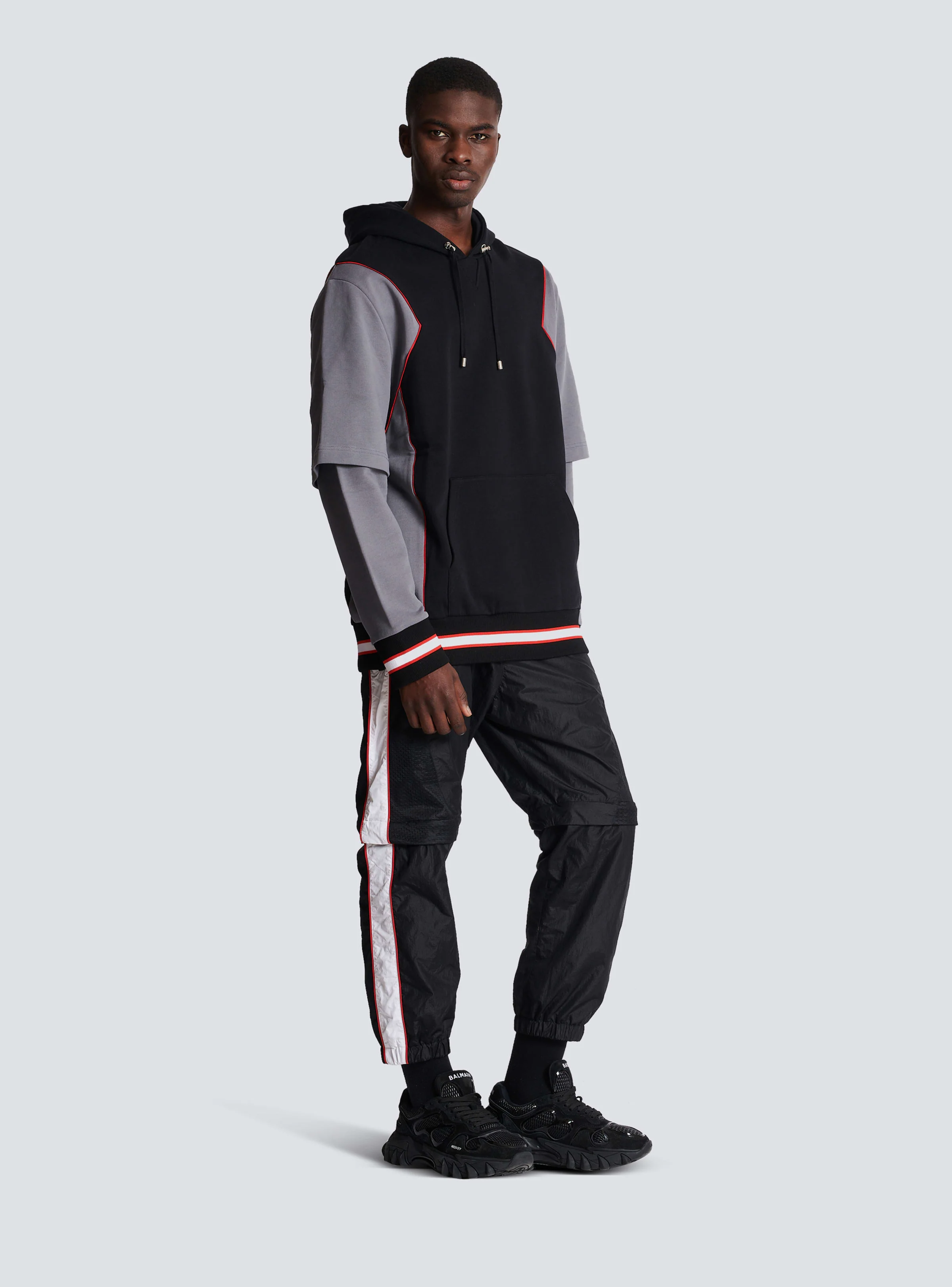 BALMAIN MEN'S BLACK GREY OVERSIZED HOODIE WITH STRIPES - Image 3