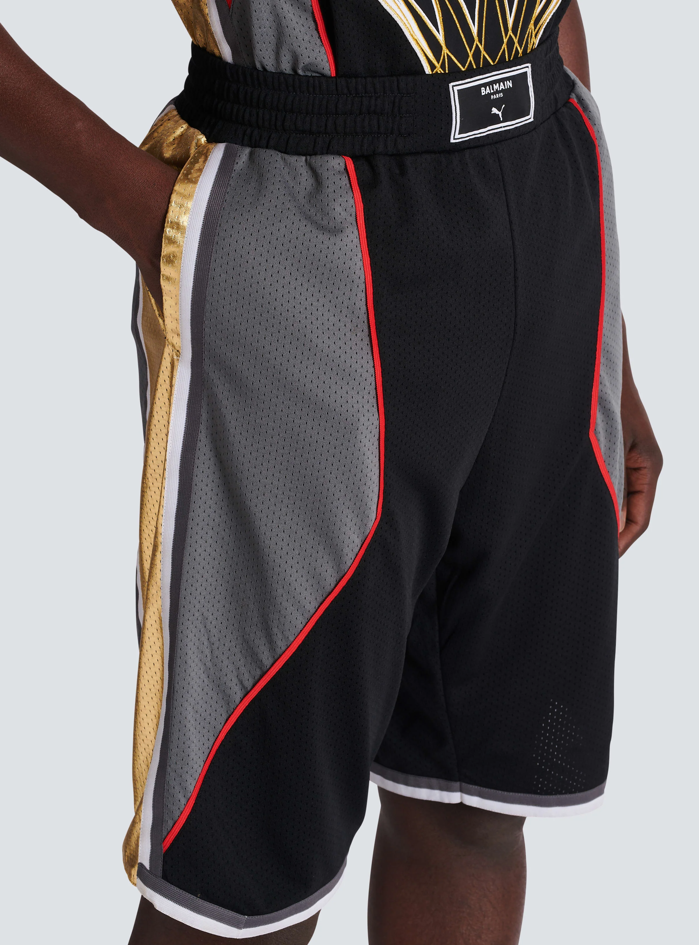 BALMAIN MEN'S BLACK GREY GOLD BOXY SHORTS - Image 5