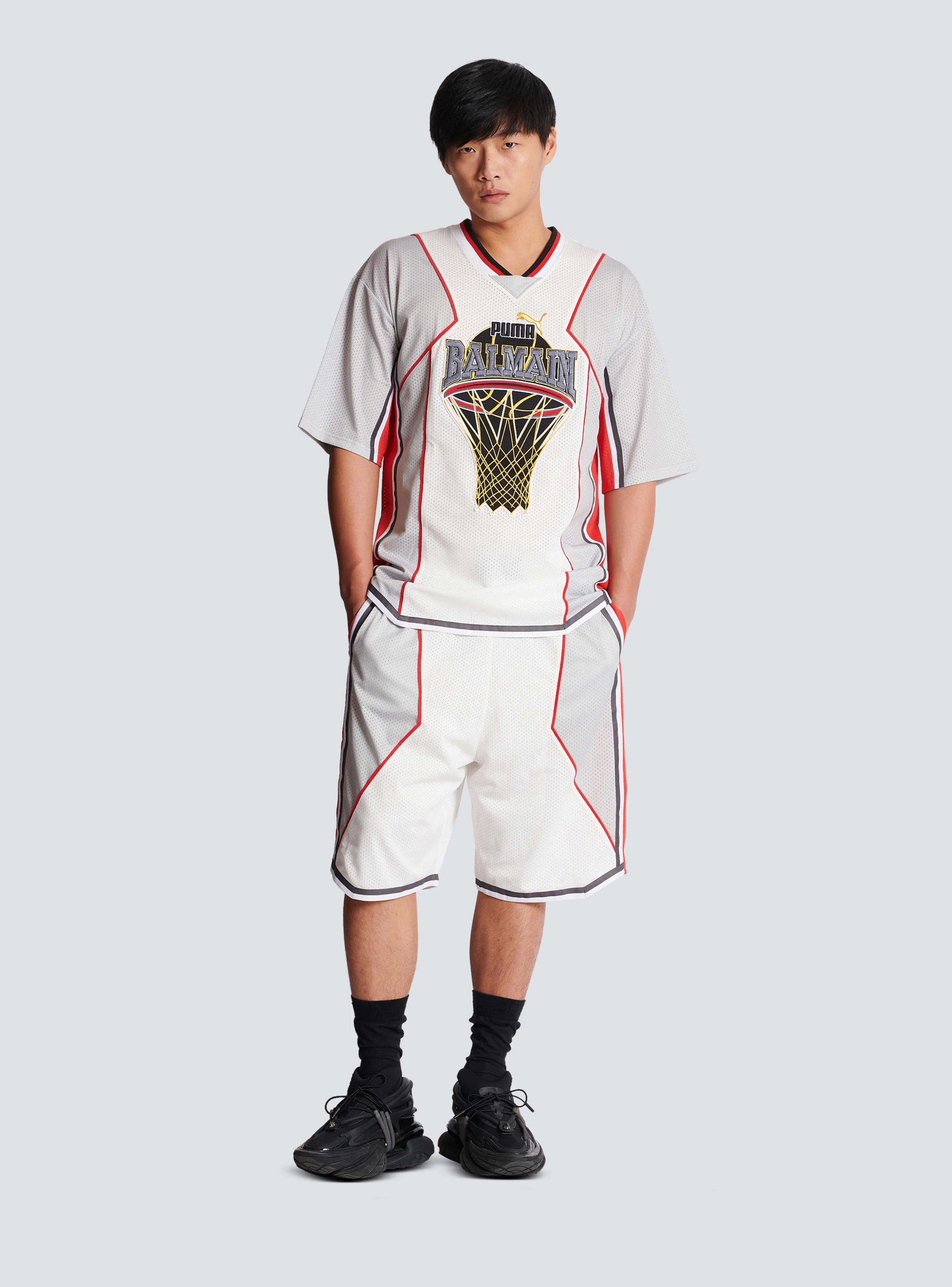 BALMAIN MEN'S WHITE GREY OVERSIZED TECHNICAL T-SHIRT - Image 2