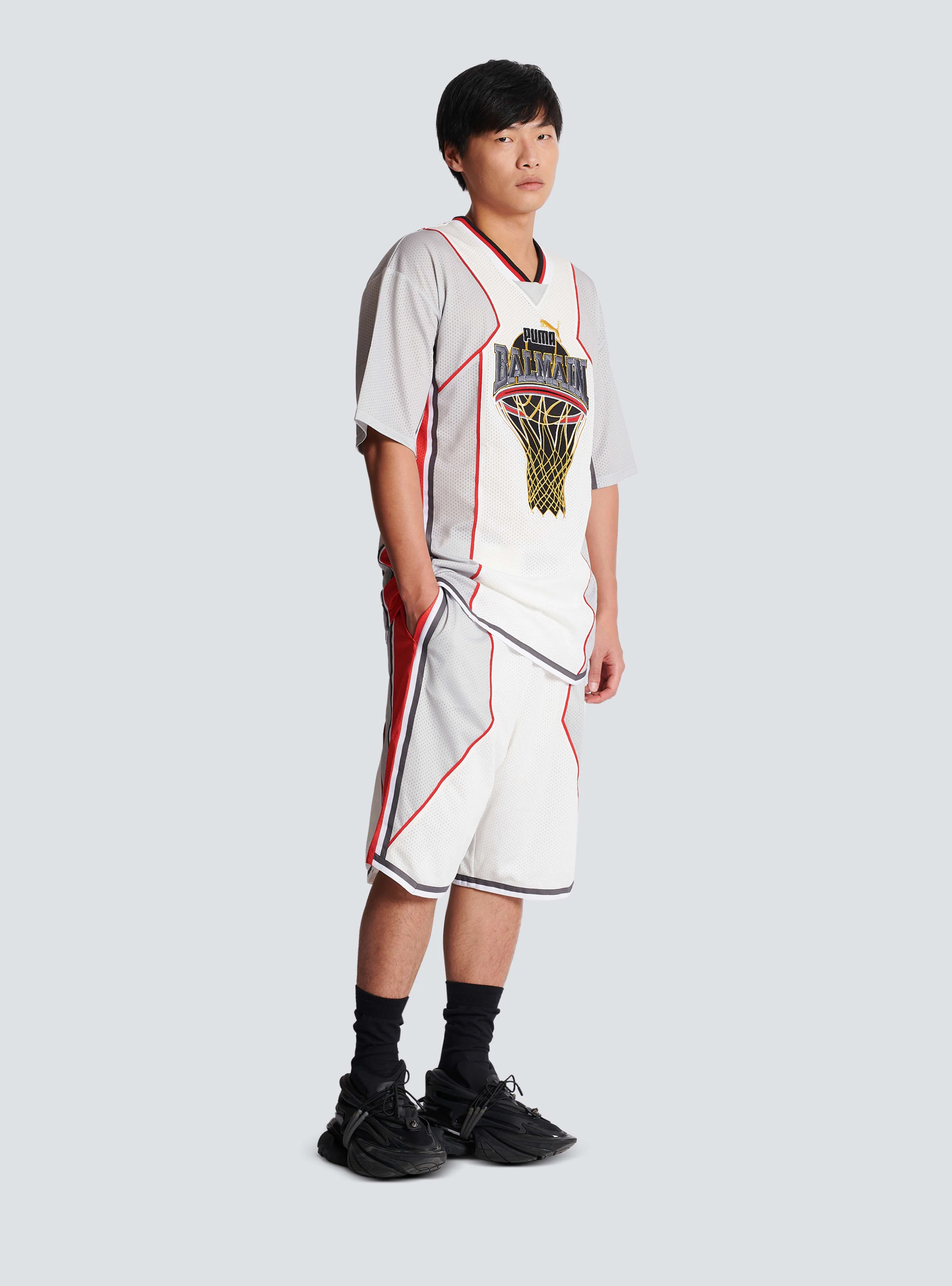 BALMAIN MEN'S WHITE GREY OVERSIZED TECHNICAL T-SHIRT - Image 3