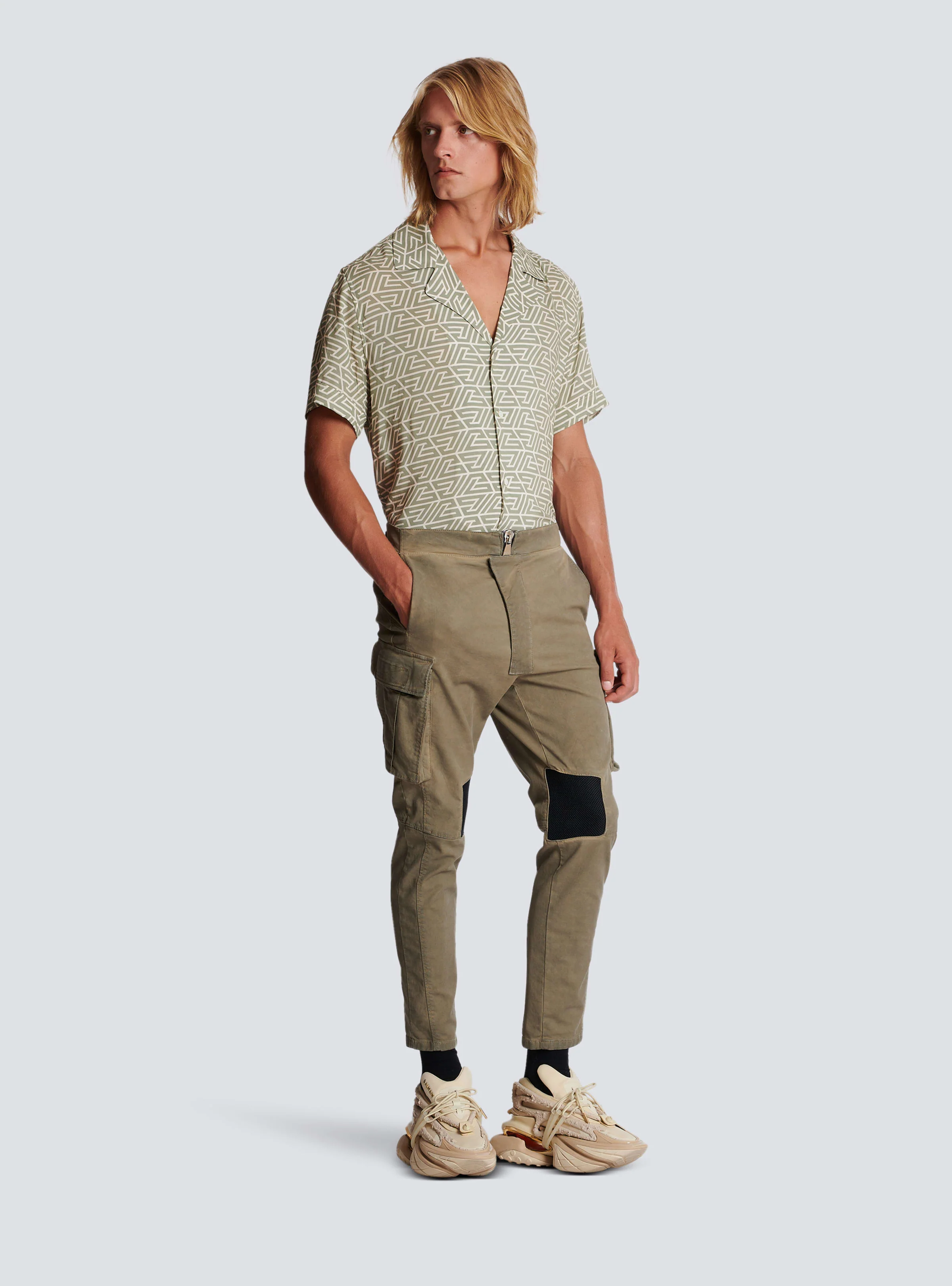 BALMAIN MEN'S CARGO TAPERED KHAKI COTTON & MESH PANTS NWT - Image 3