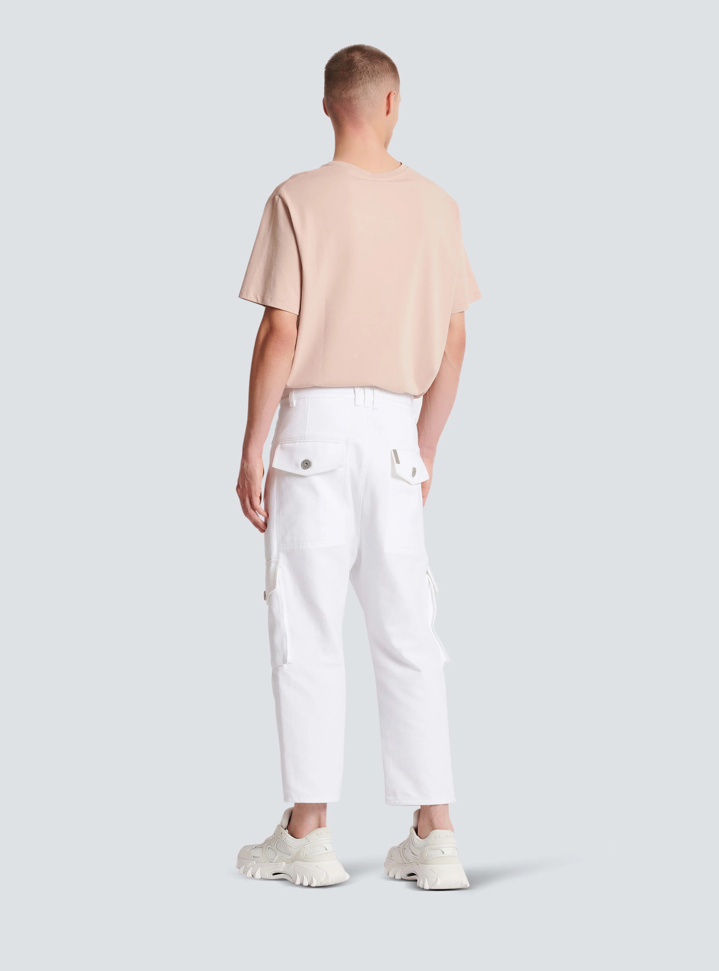 BALMAIN MEN'S WHITE LOOSE CARGO TROUSERS - Image 4