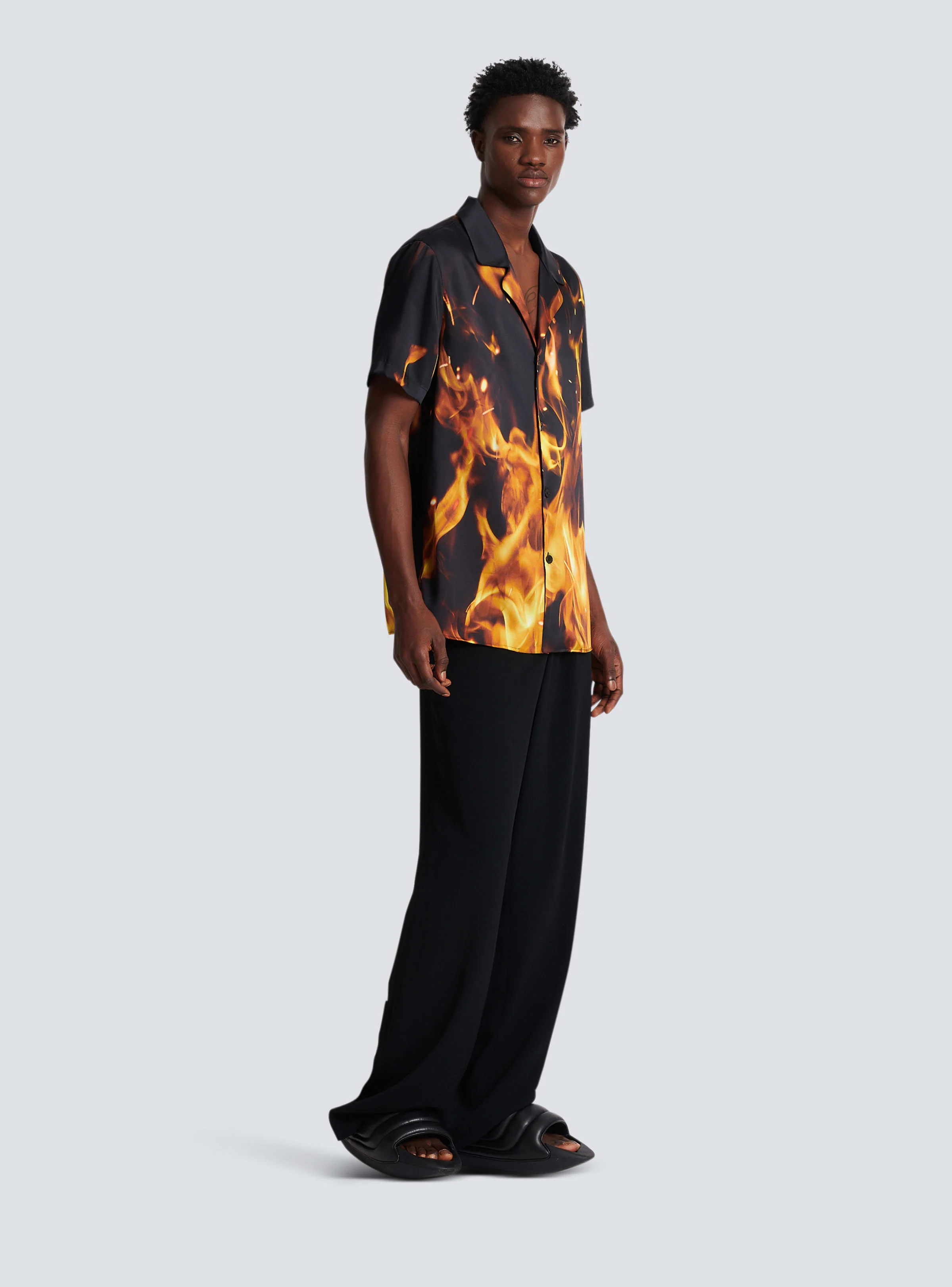 BALMAIN MEN'S FIRE PRINTED SS PYJAMA SHIRT NWT - Image 3