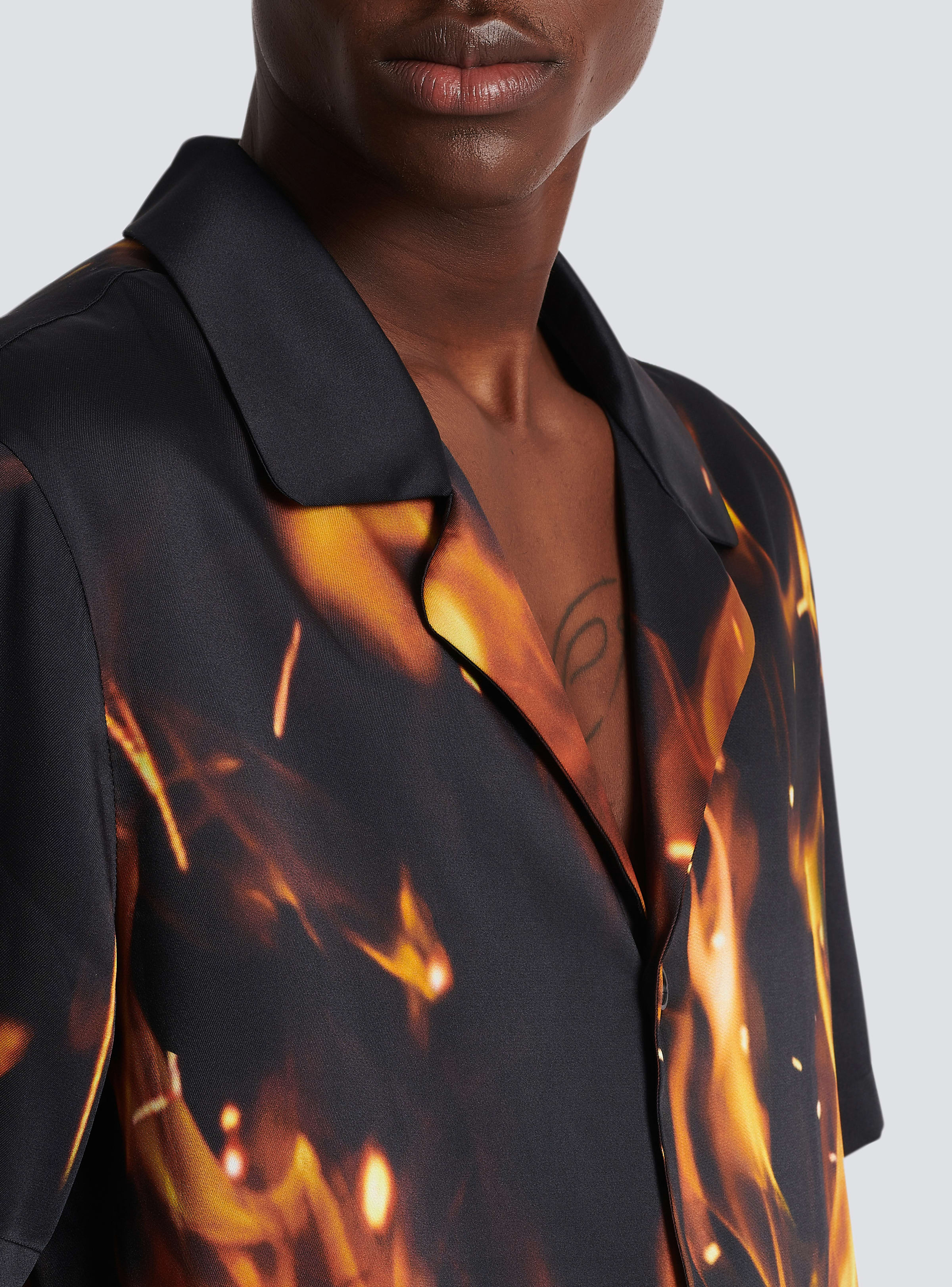 BALMAIN MEN'S FIRE PRINTED SS PYJAMA SHIRT NWT - Image 6
