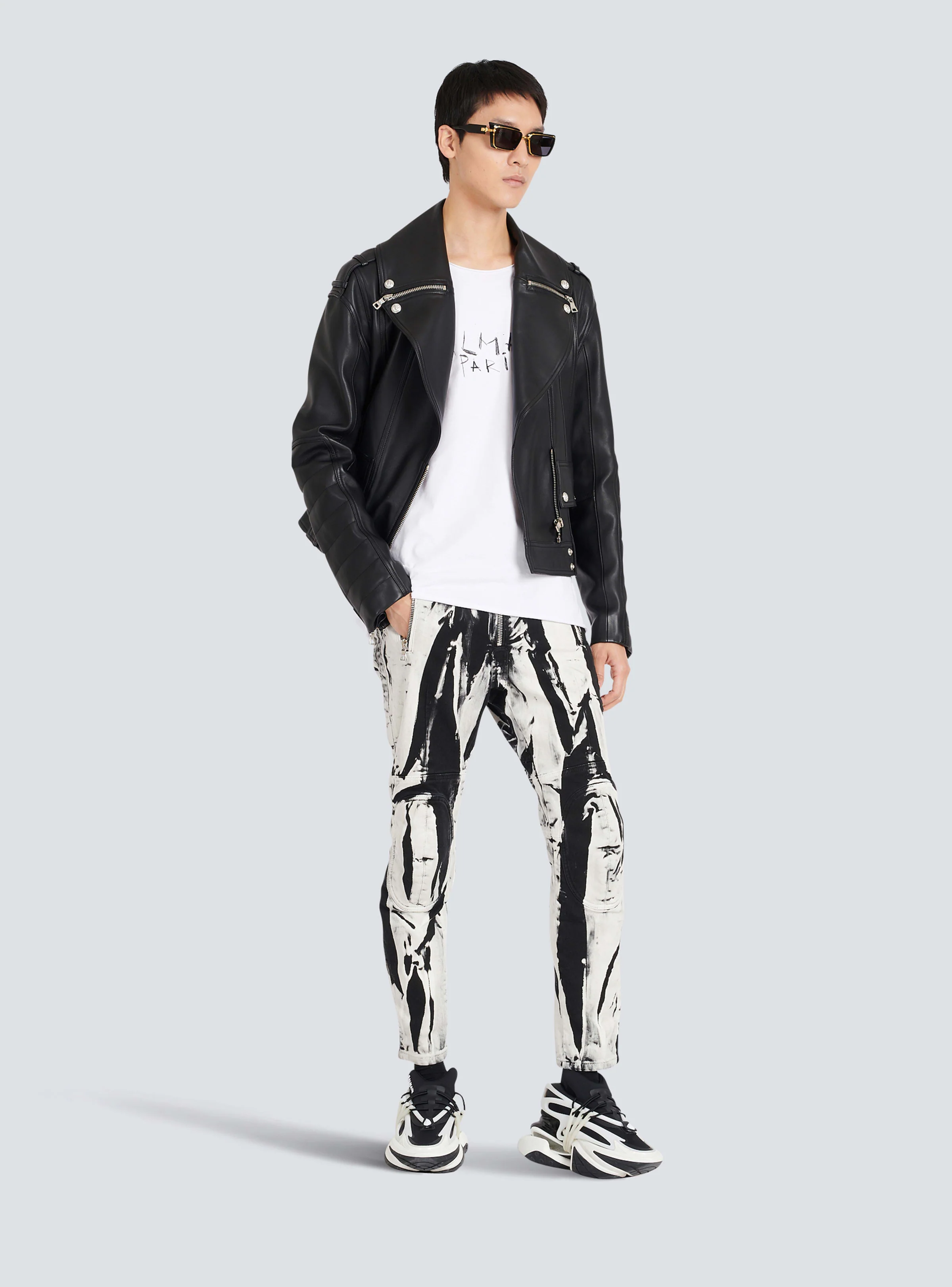 BALMAIN MEN'S KNEE-PADS B&W PRINTED RIDER JEANS NWT - Image 2