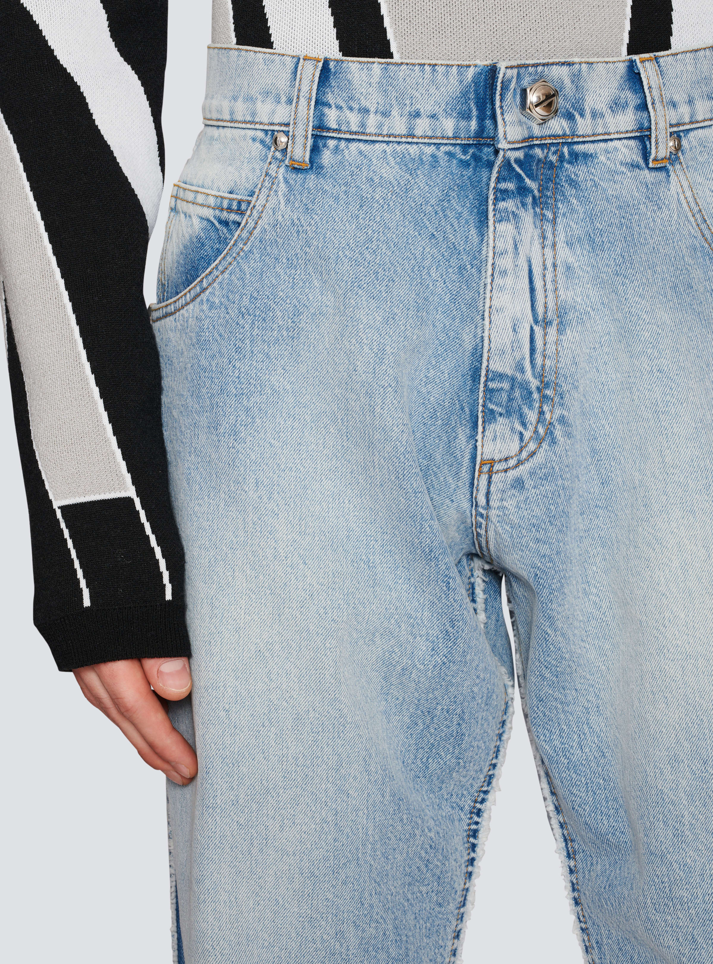 BALMAIN MEN'S LOOSE VINTAGE WASH DENIM PANTS NWT - Image 4