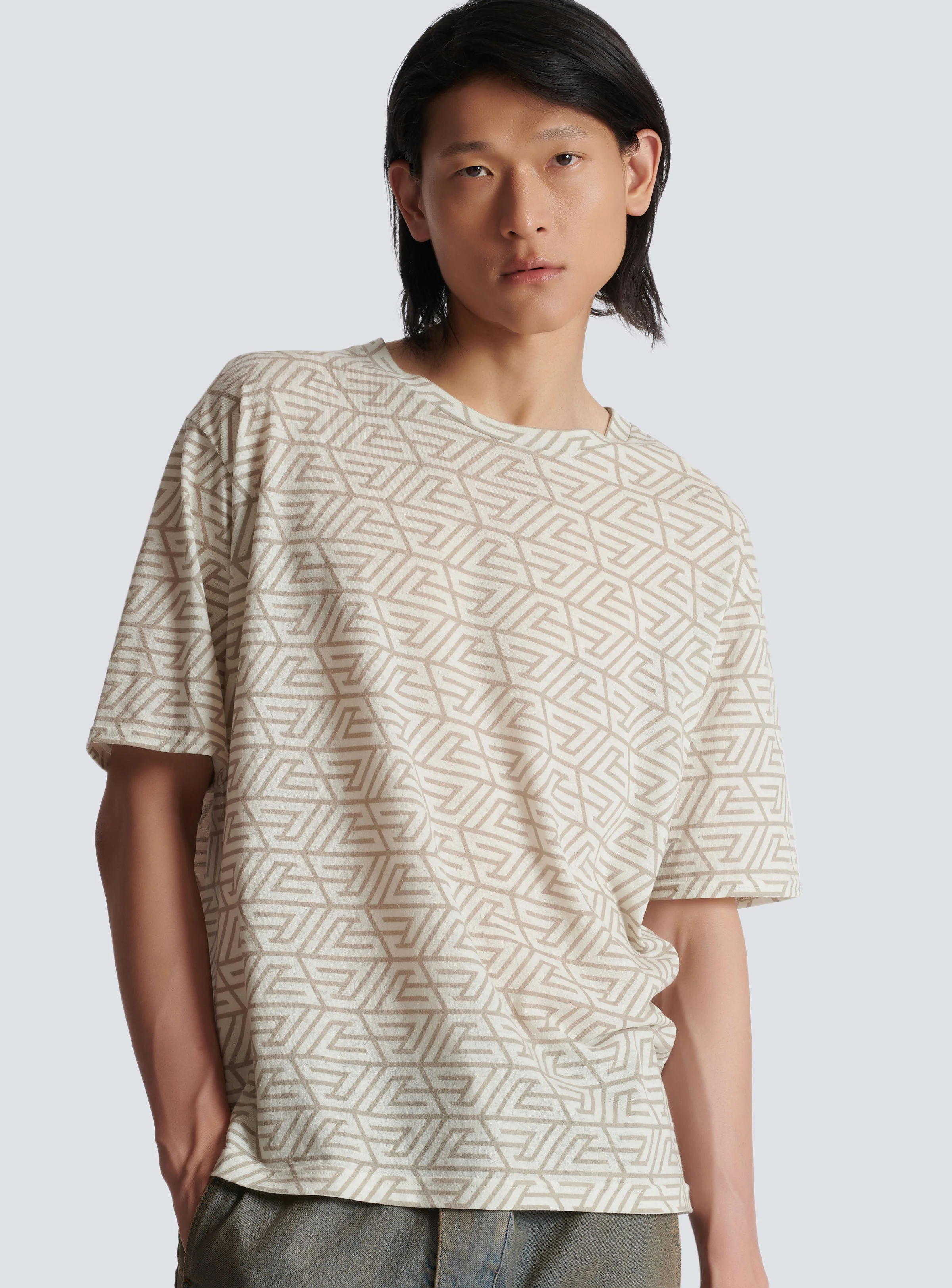 BALMAIN MEN'S PYRAMID MONOGRAM T-SHIRT- BULKY FIT NWT - Image 6