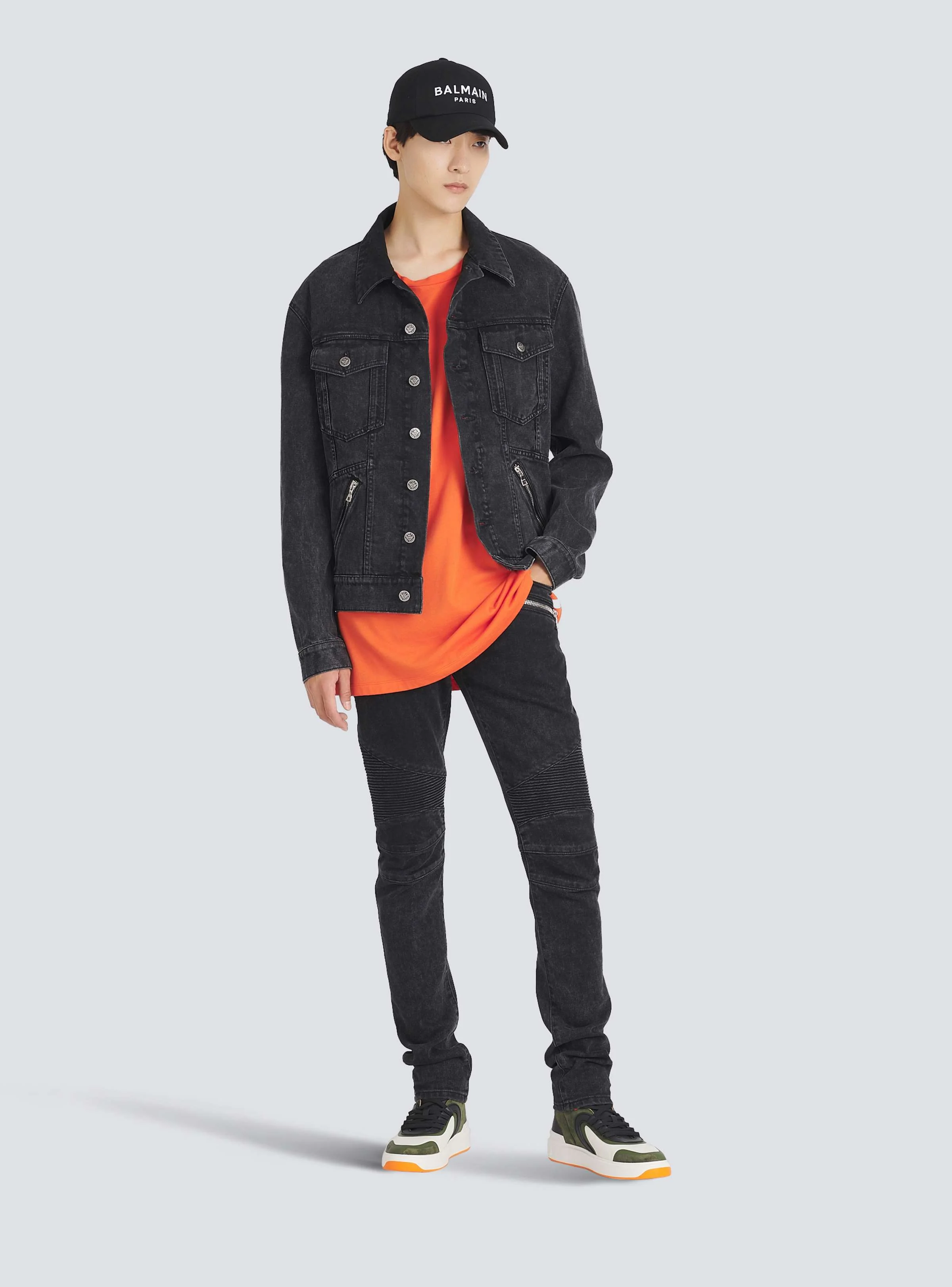 BALMAIN MEN'S BLACK RIBBED SLIM JEANS - Image 2