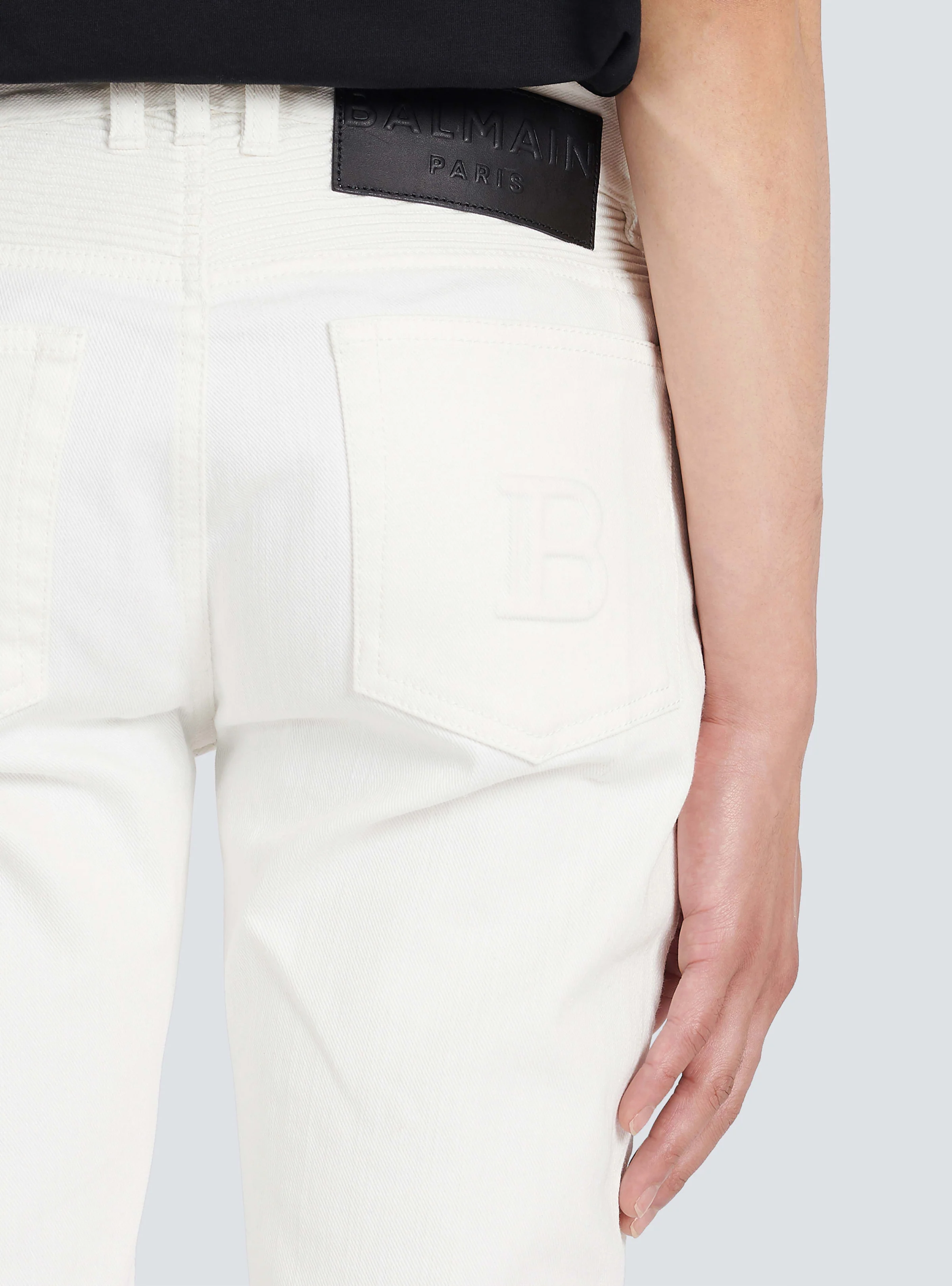 BALMAIN MEN'S WHITE RIBBED TAPERED JEANS - Image 7