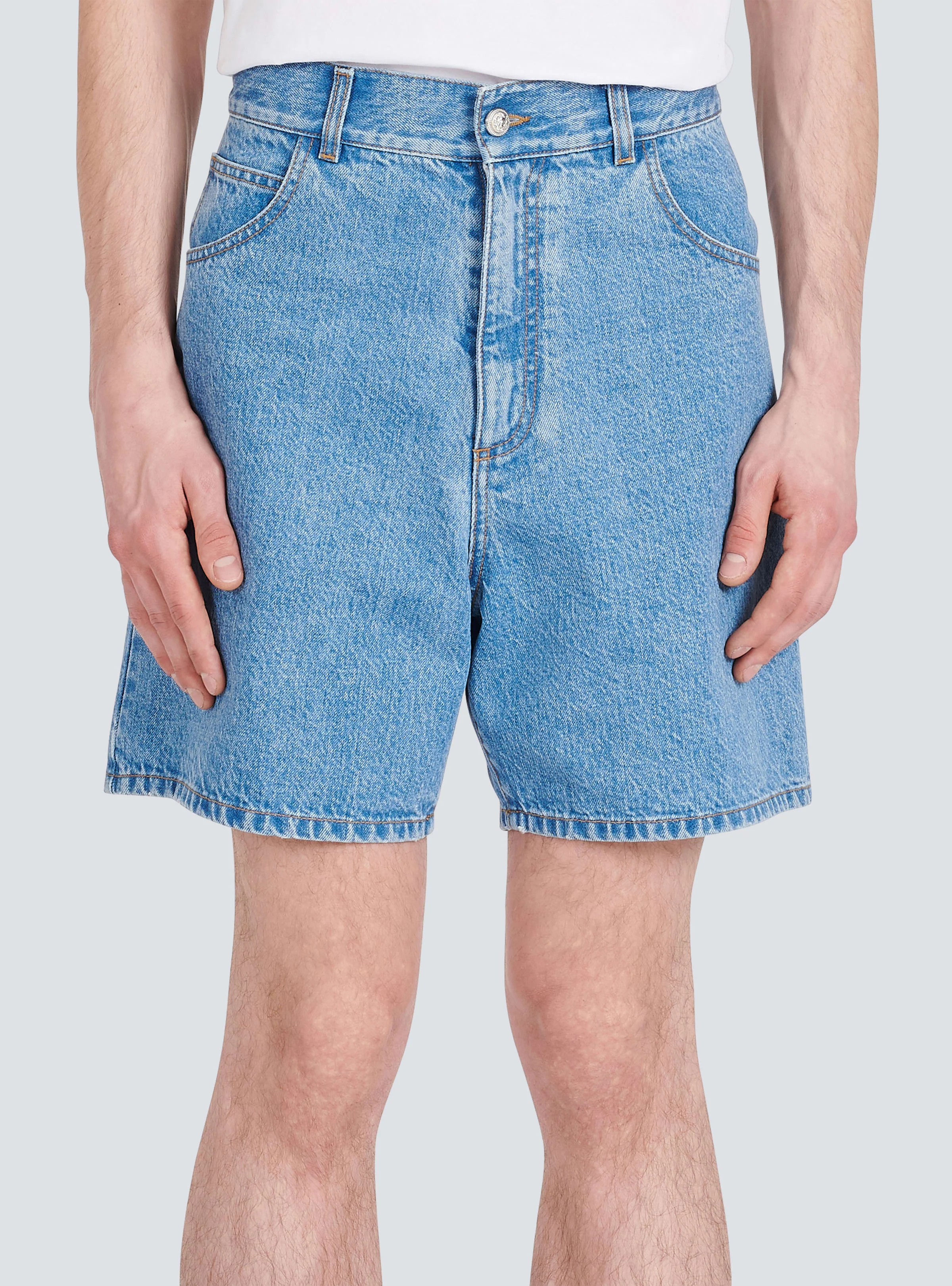 BALMAIN MEN'S SHORT DENIM LARGE NWT - Image 5