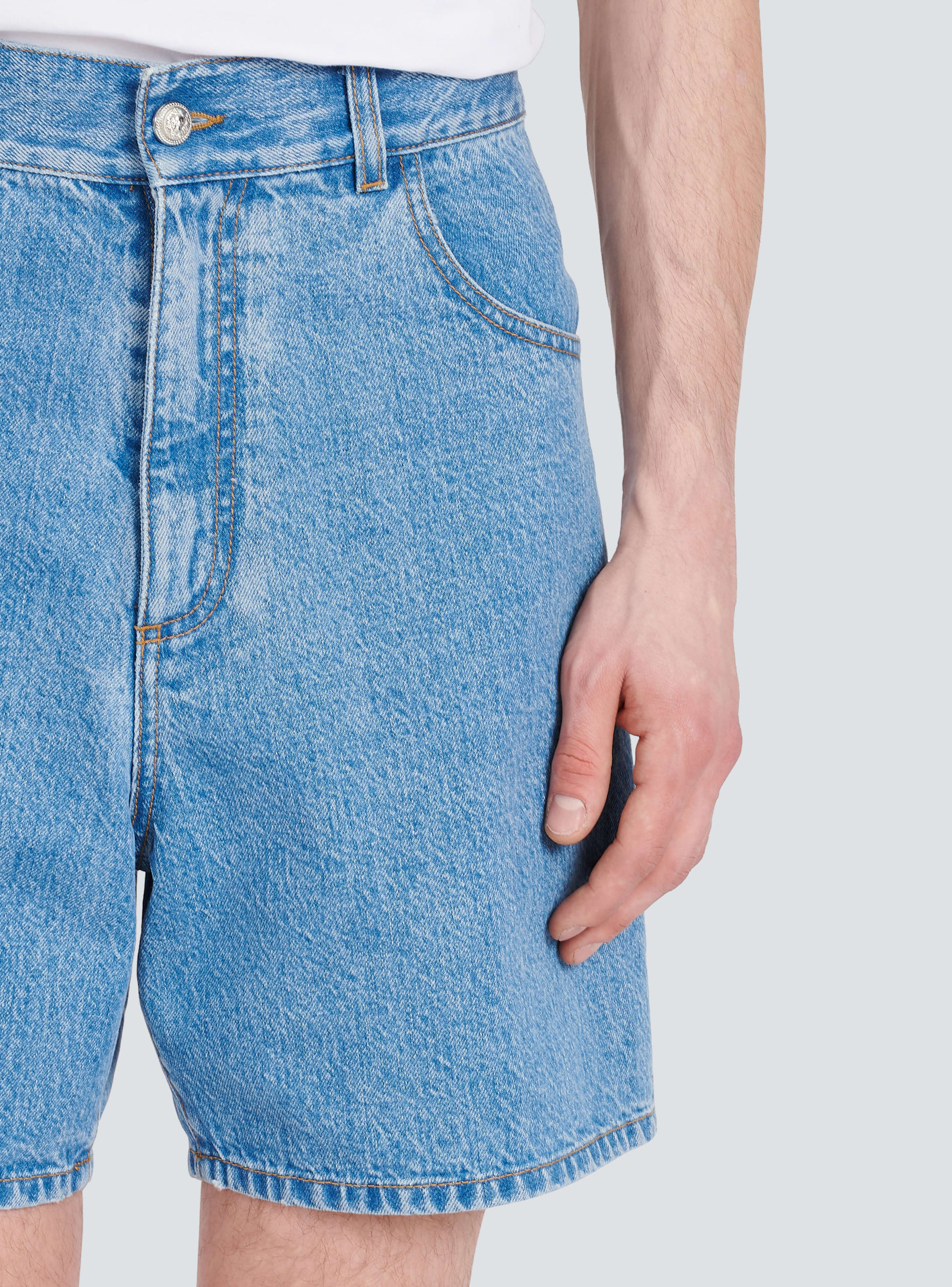 BALMAIN MEN'S SHORT DENIM LARGE NWT - Image 6