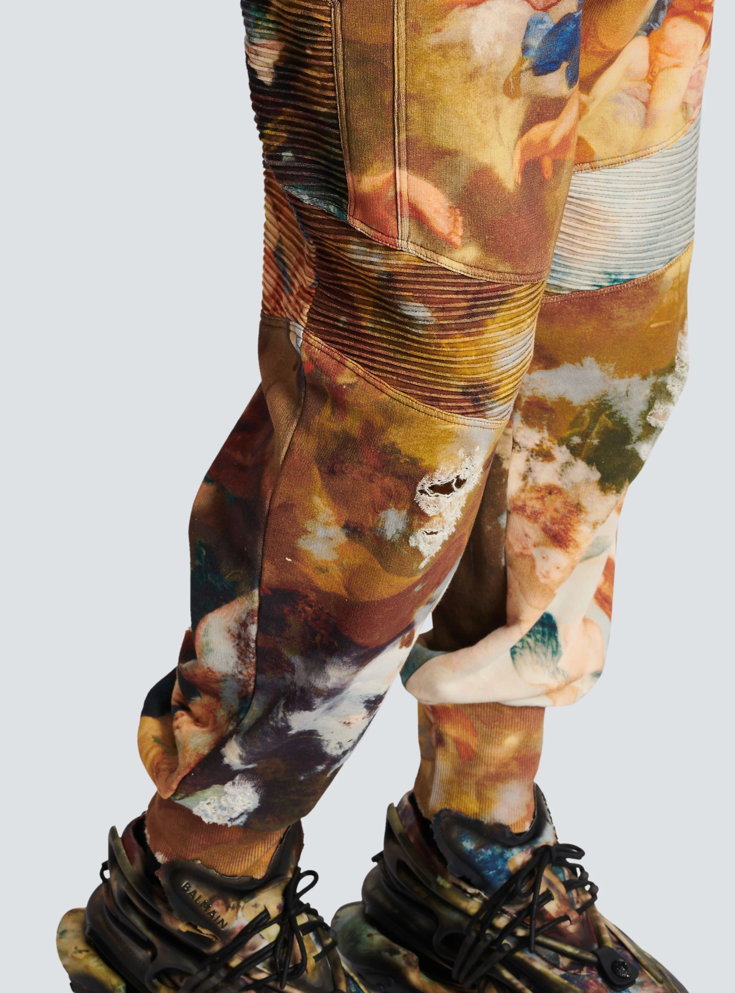 BALMAIN MEN'S SKY PRINTED RIBBED HAREM SWEATPANTS NWT - Image 7