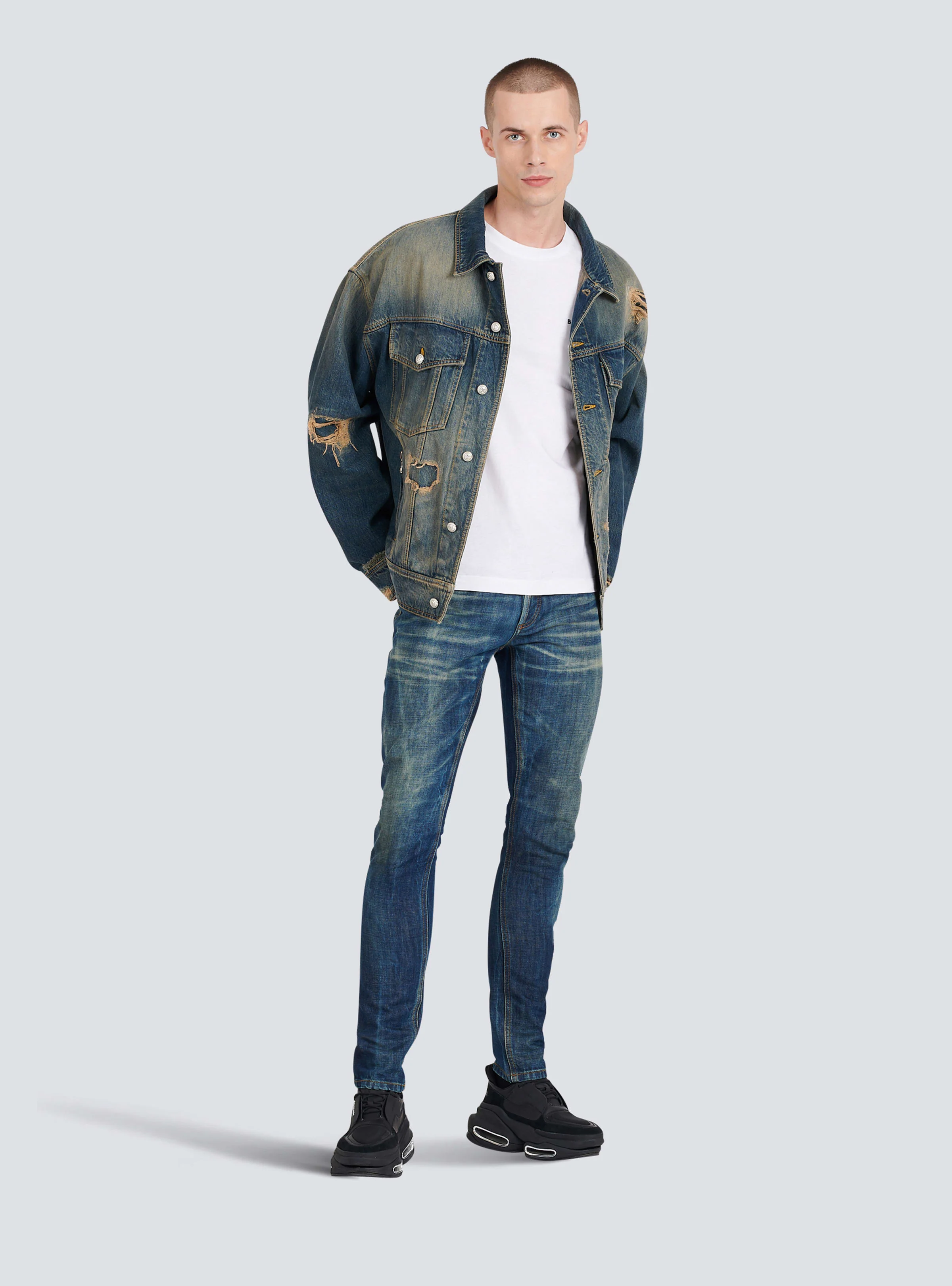 BALMAIN MEN'S BLUE STONEWASH SLIM JEANS - Image 2