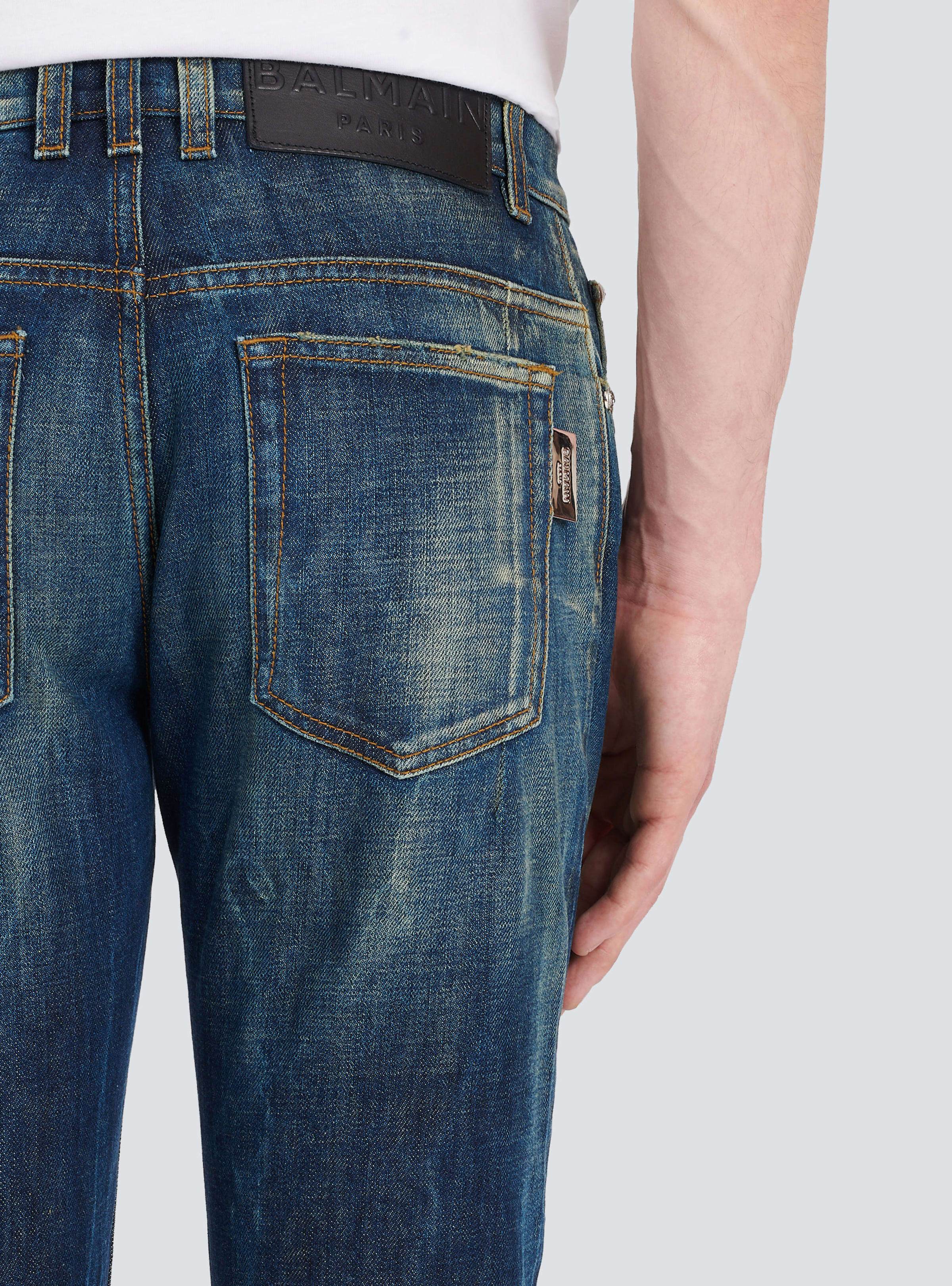 BALMAIN MEN'S BLUE STONEWASH SLIM JEANS - Image 7