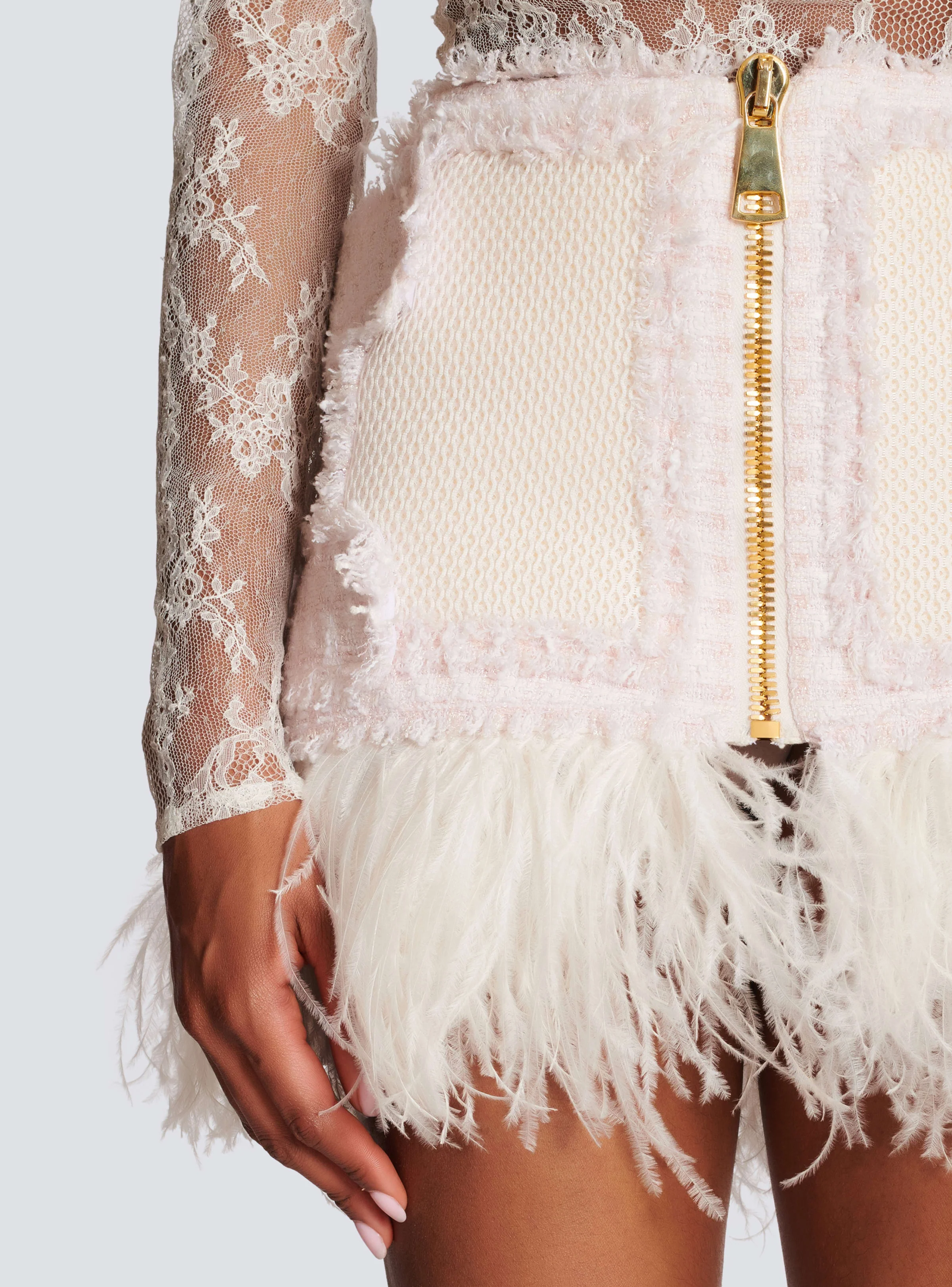 BALMAIN WOMEN'S FEATHER FRINGED MESH & TWEED MINI SKIRT NWT - Image 5