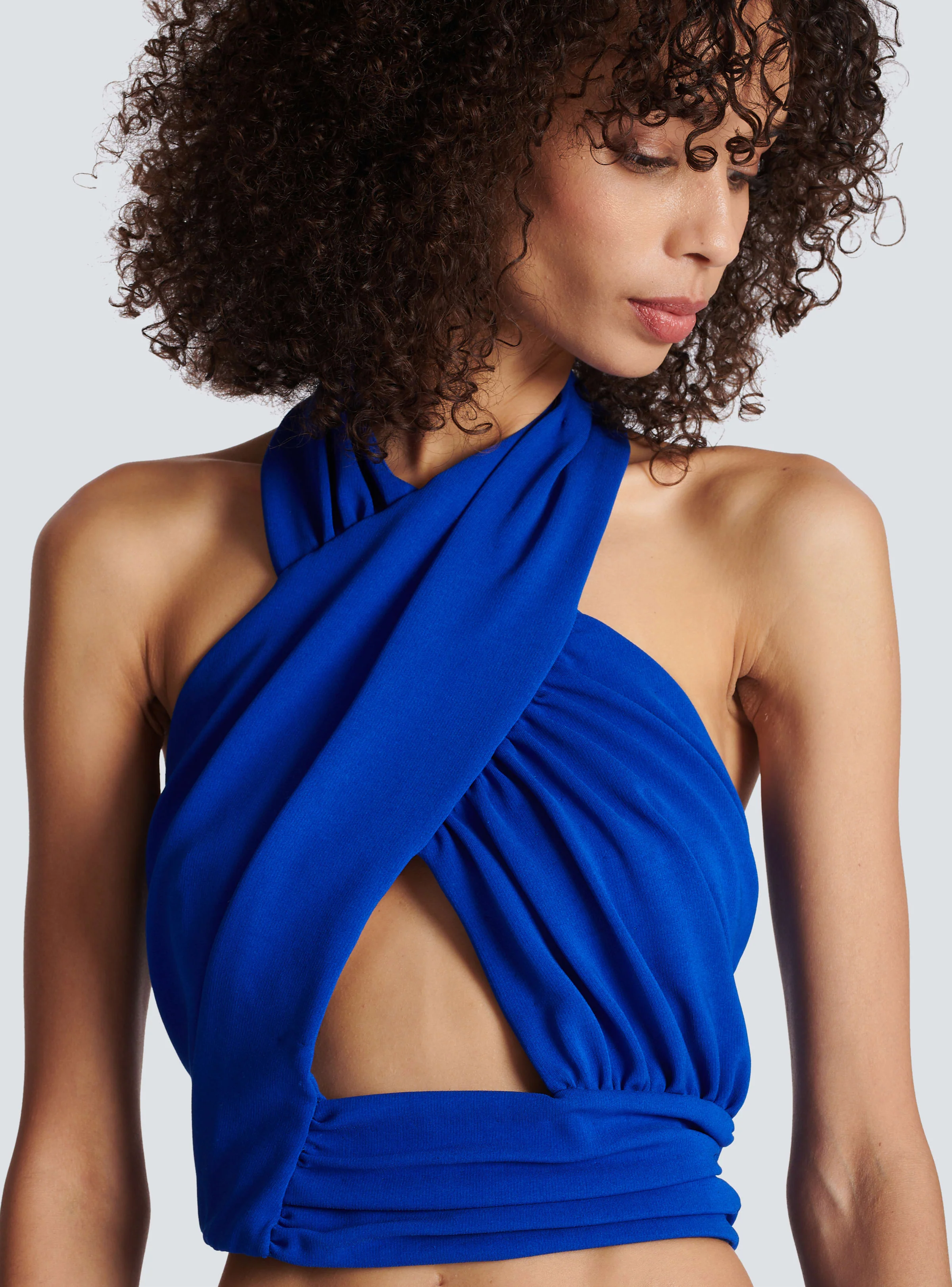 BALMAIN WOMEN'S ELECTRIC BLUE DRAPED HALTERNECK CROPPED TOP - Image 5