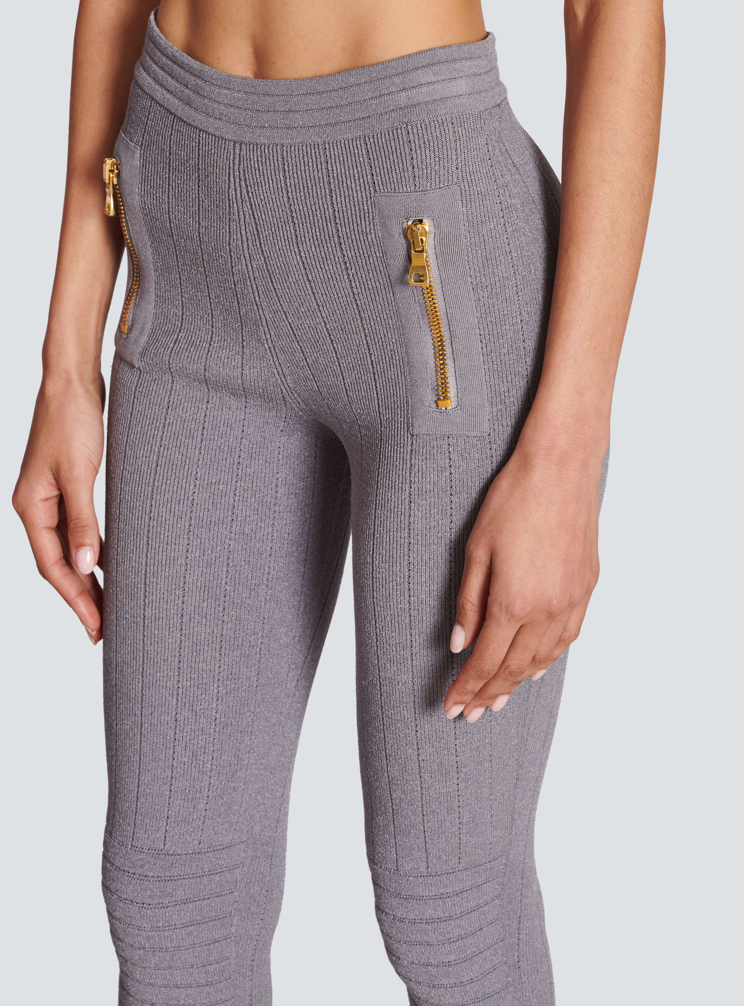 BALMAIN WOMEN'S LIGHT GREY RIBBED KNIT ZIPPED LEGGINGS - Image 7