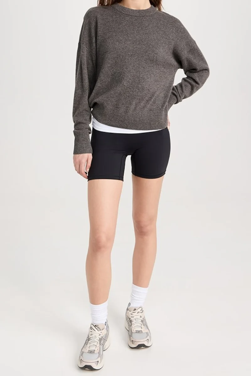 Bandier Center Stage 6IN Biker Short - Black Bnd10212 - Image 2