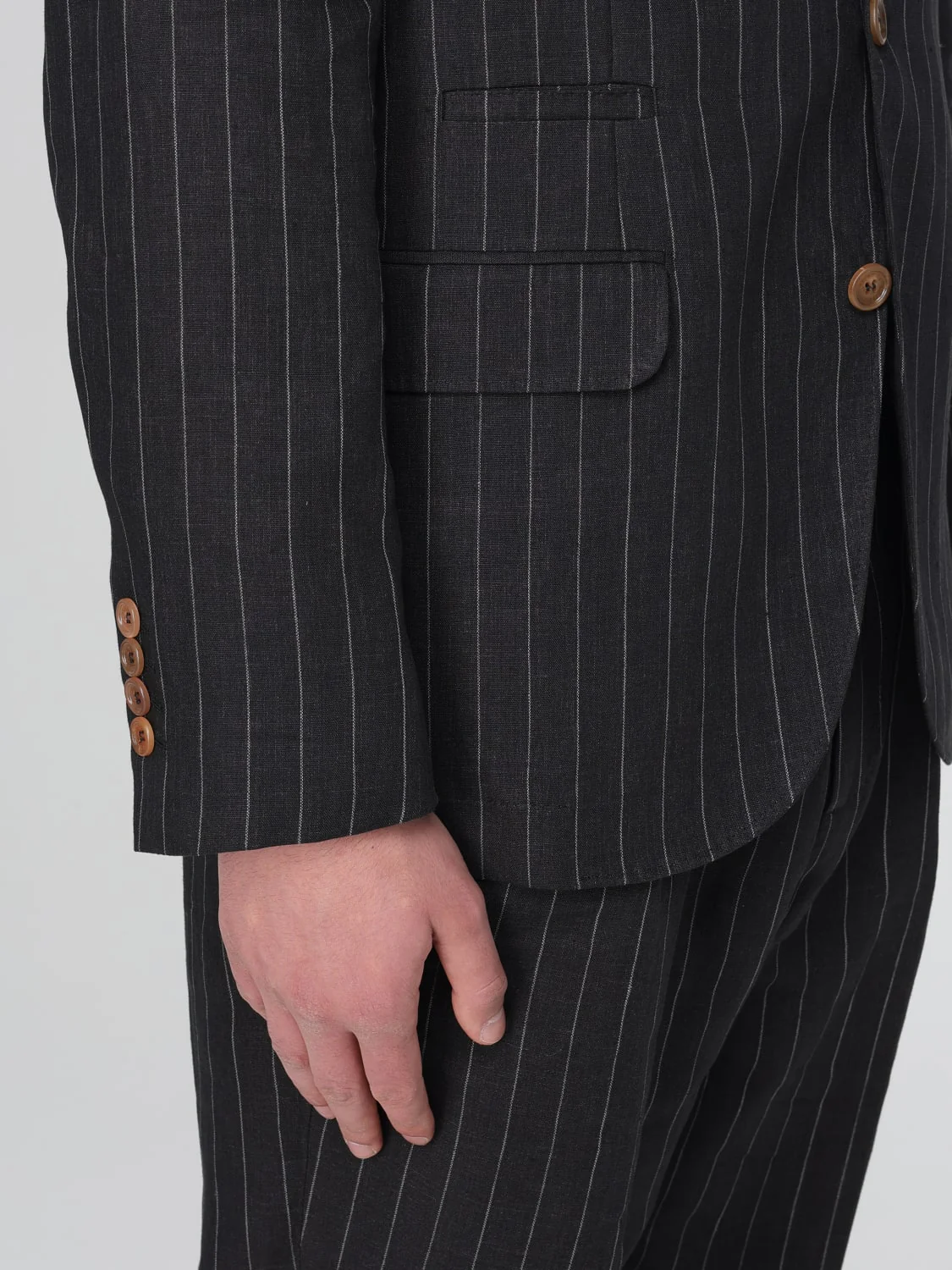 BRUNELLO CUCINELLI MEN'S BLACK LINEN PINSTRIPE BLAZER - Image 5