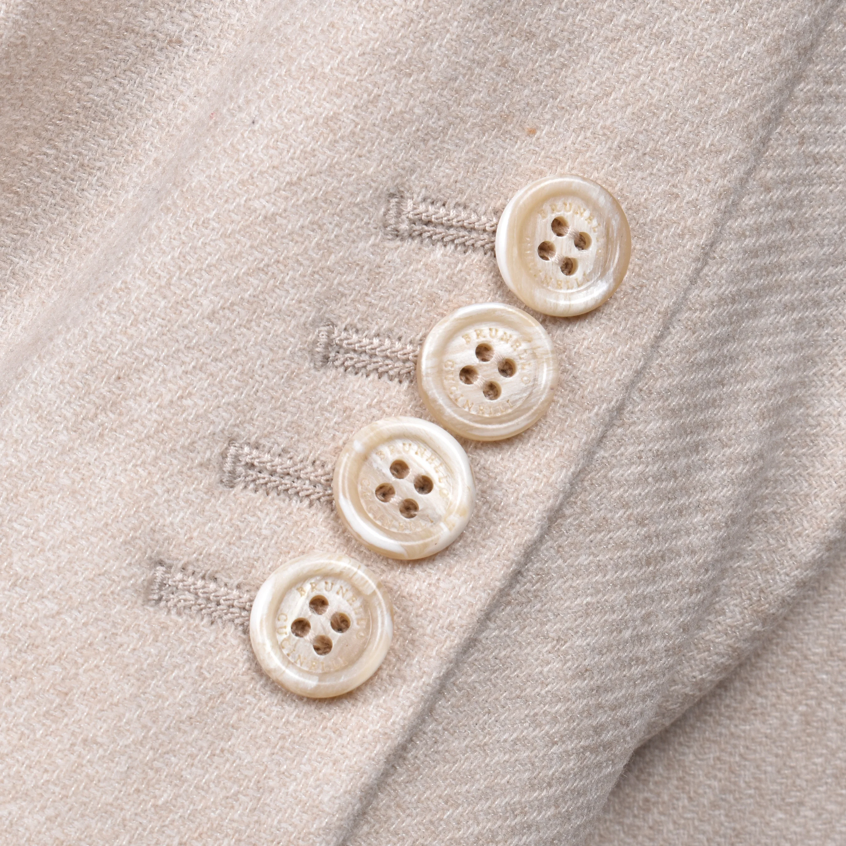 BRUNELLO CUCINELLI MEN'S SAND CASHMERE BLEND THREE-BUTTON BLAZER - Image 4