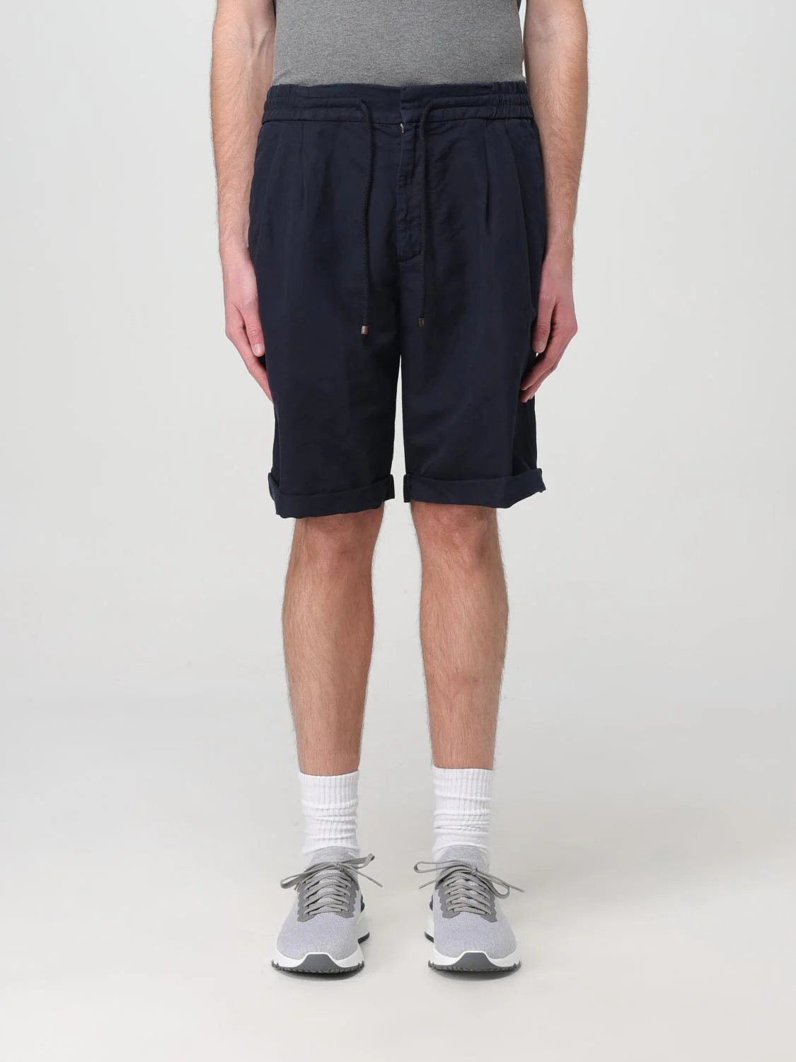 BRUNELLO CUCINELLI MEN'S NAVY LINEN BLEND TAILORED SHORTS