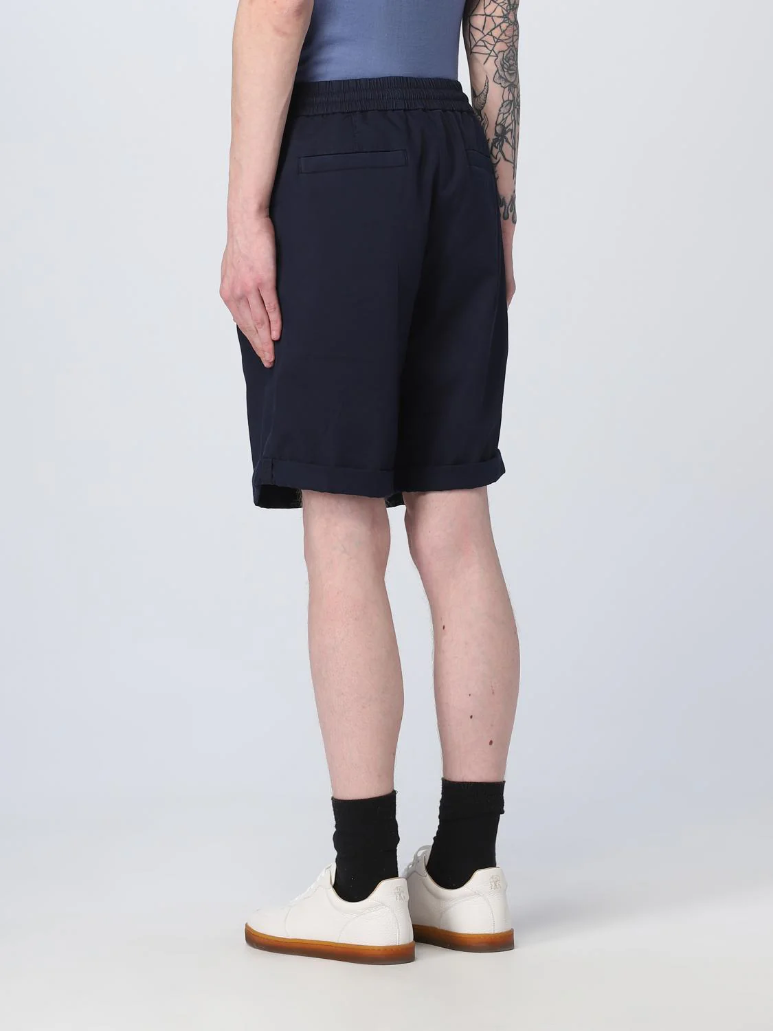 BRUNELLO CUCINELLI MEN'S NAVY TAILORED SHORTS WITH DRAWSTRING - Image 3