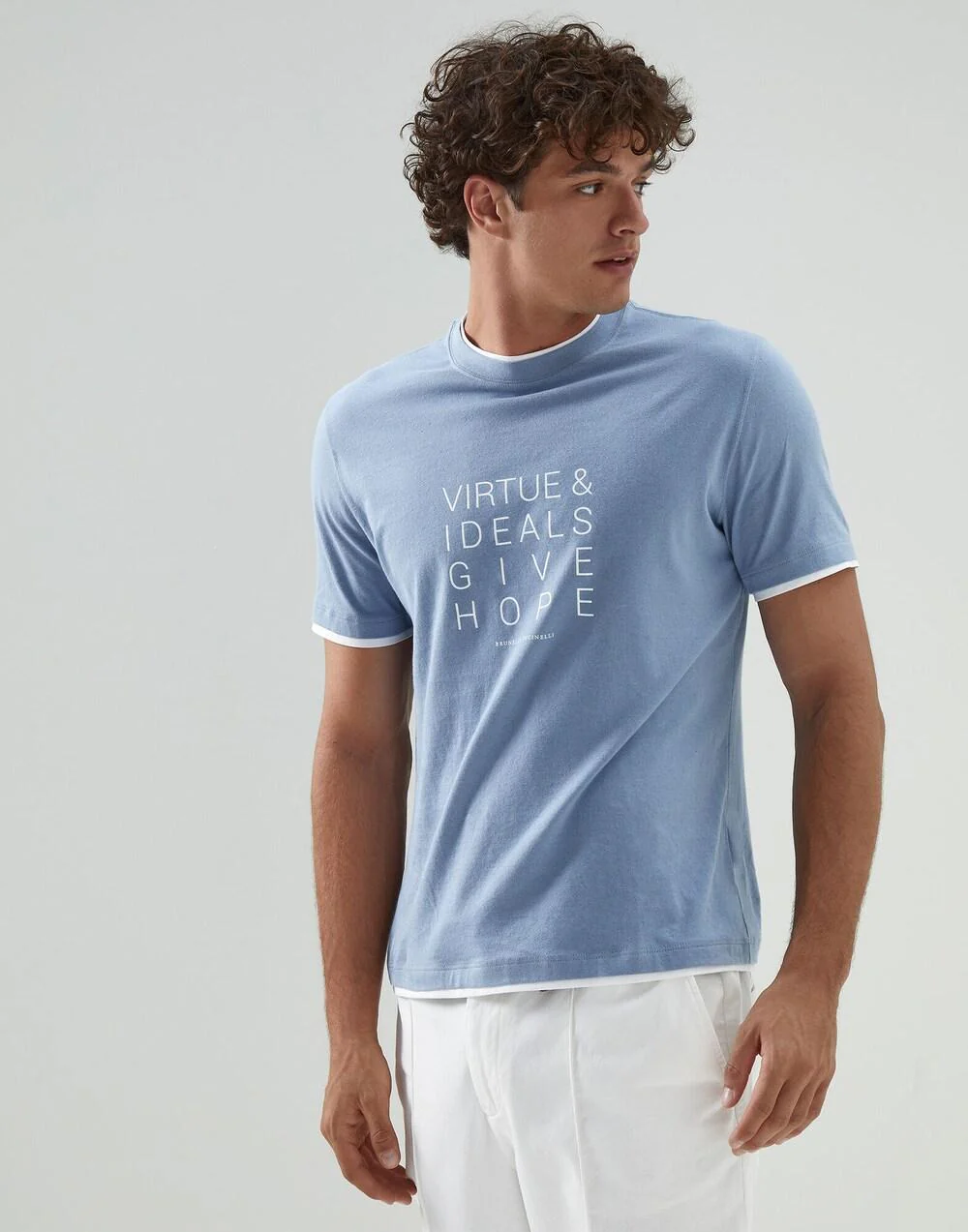 BRUNELLO CUCINELLI MEN'S BLUE CREWNECK T-SHIRT WITH TEXT