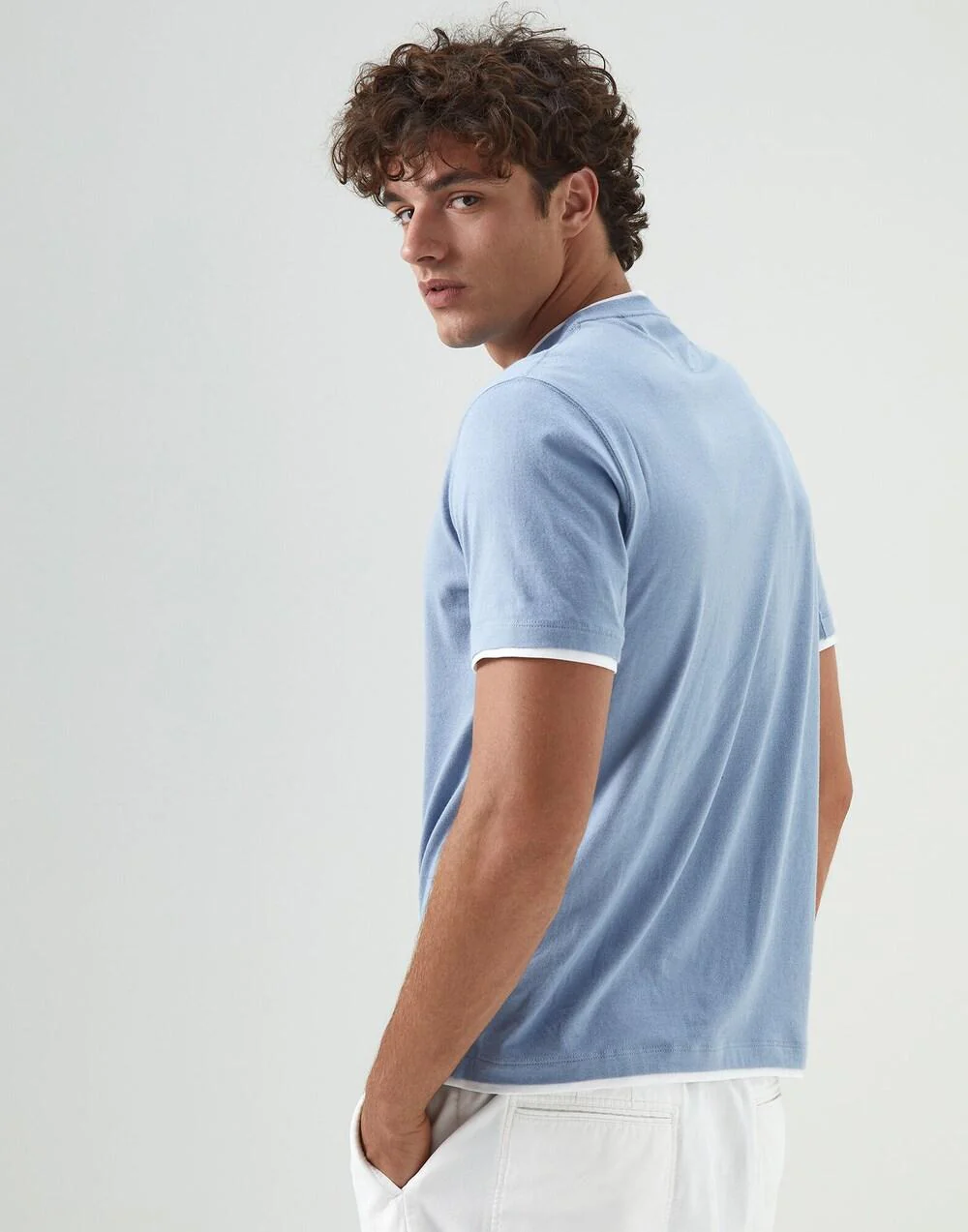 BRUNELLO CUCINELLI MEN'S BLUE CREWNECK T-SHIRT WITH TEXT - Image 4