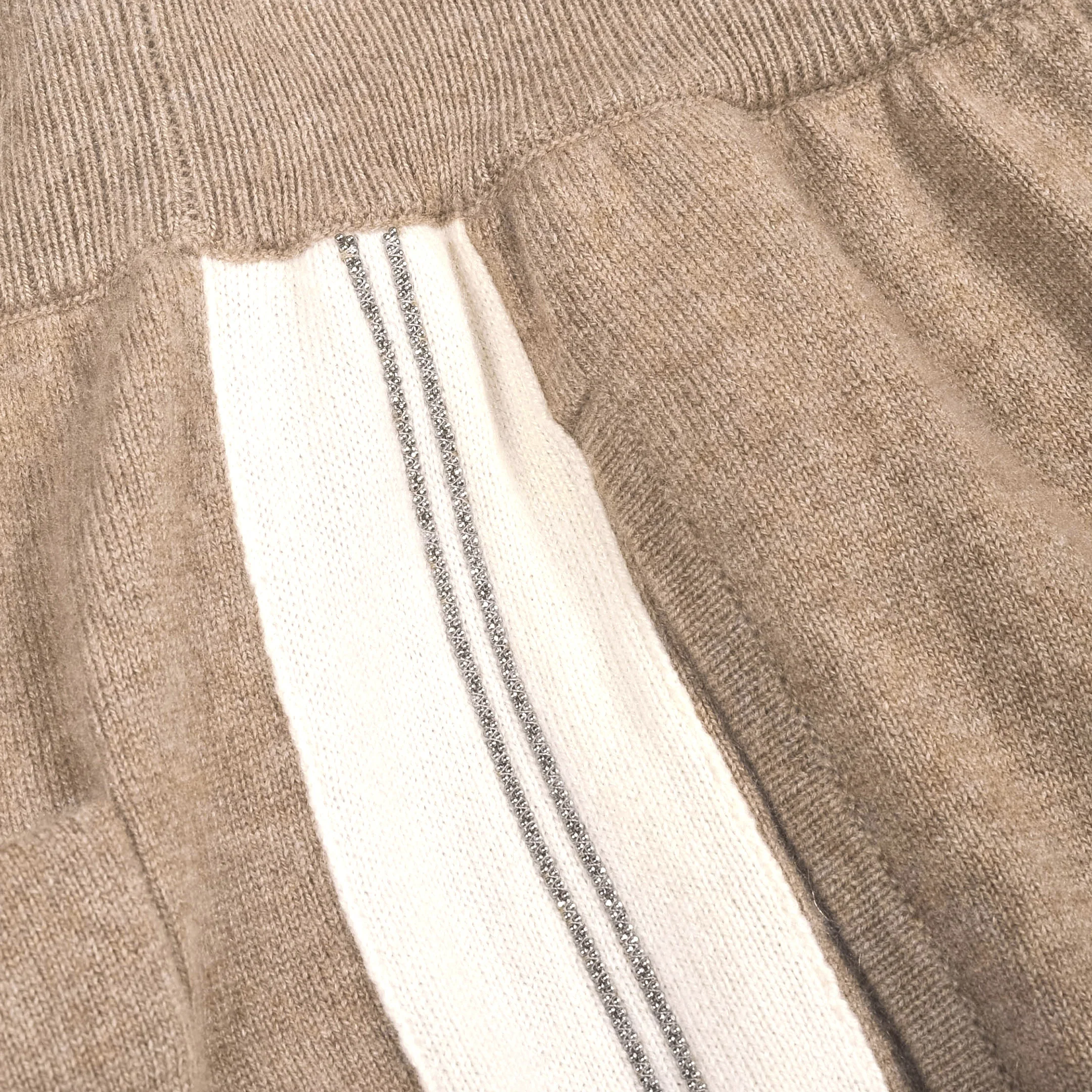 BRUNELLO CUCINELLI WOMEN'S 100% CASHMERE MONILI BEAD LINED BERMUDA STYLE SHORTS - Image 3