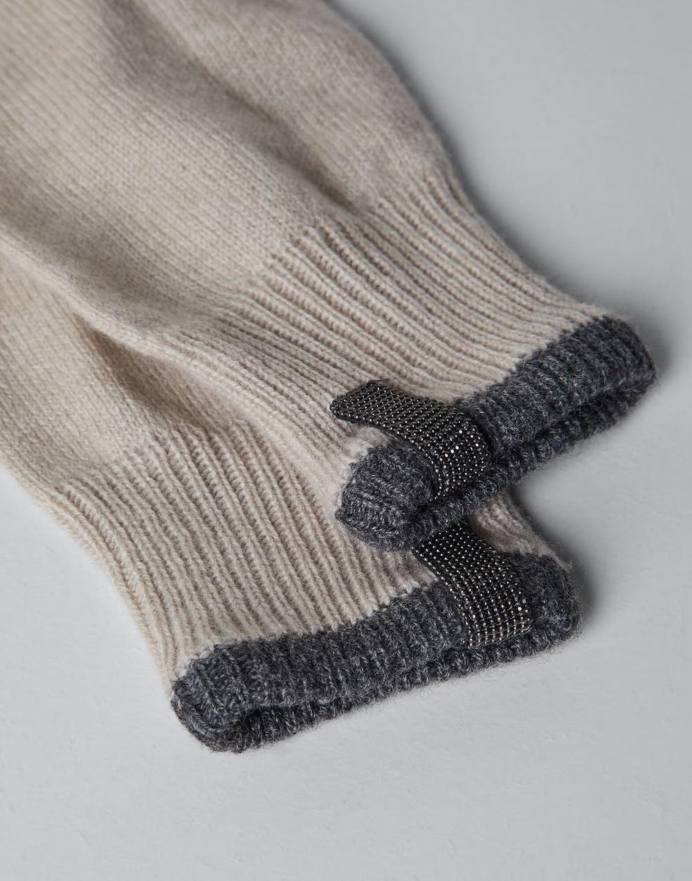 BRUNELLO CUCINELLI WOMEN'S BEIGE KNIT GLOVES WITH CONTRAST TRIM - Image 2