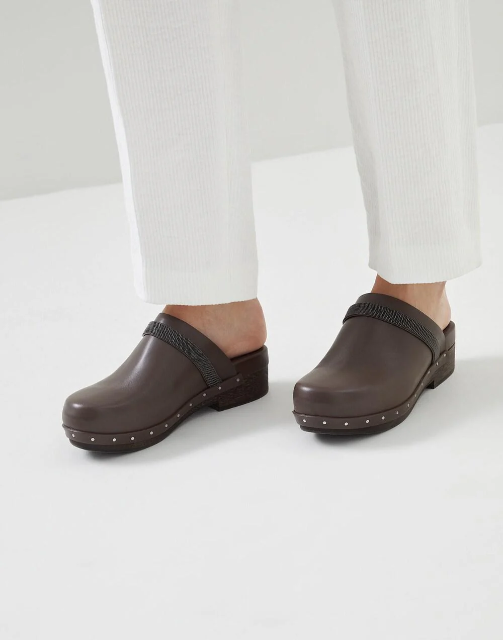 BRUNELLO CUCINELLI WOMEN'S BROWN LEATHER CLOGS WITH STUDDED TRIM - Image 4