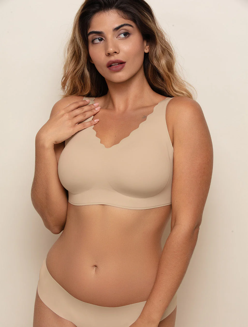 Airlite Breathable Seamless Bra with Scallop Edges - Image 13