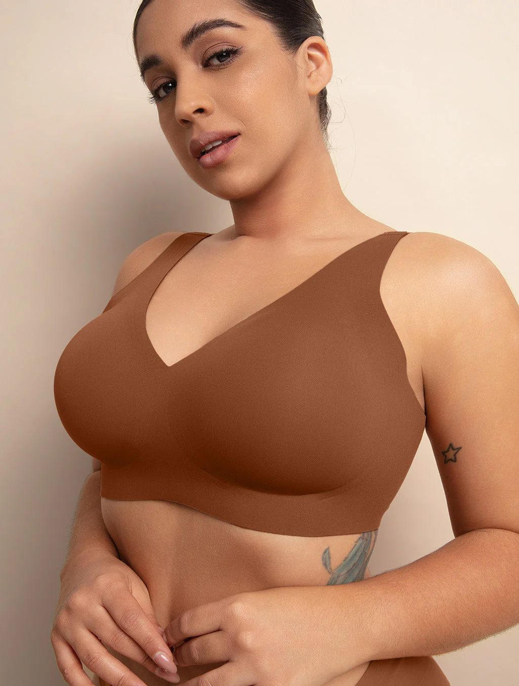 Cloud Soft Deep V Wireless Comfort Bra - Image 5