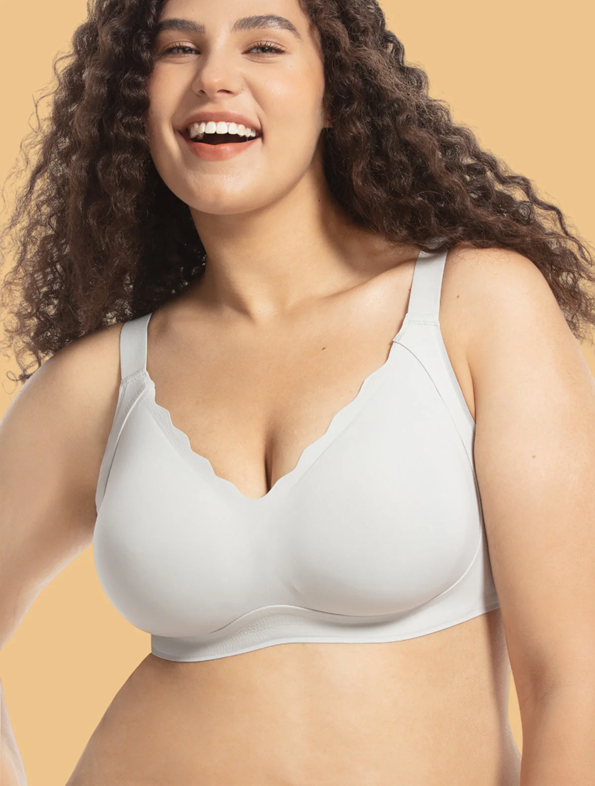 Airlite Plunge Bra with Scallop Edges - Image 11