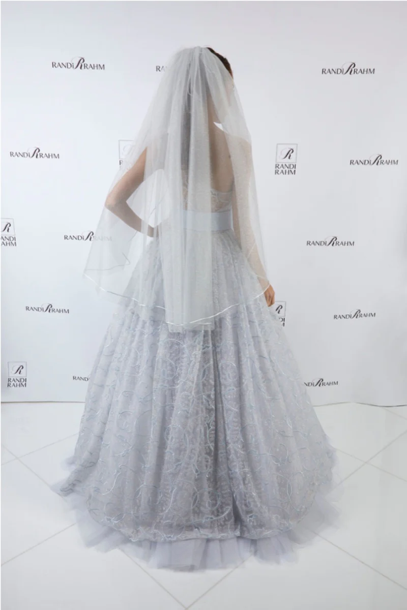 Elodie
(VEIL NOT INCLUDED) - Image 2