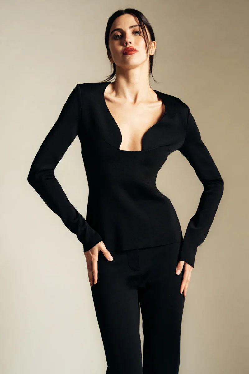 Givenchy Long Sleeves Low-Cut Sweater_Black