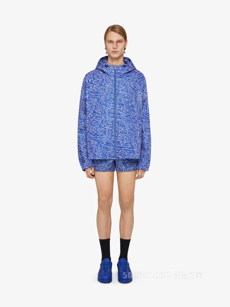 GIVENCHY MEN'S BLUE WHITE PRINT WINDBREAKER JACKET