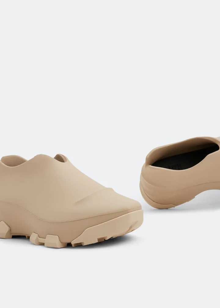 GIVENCHY MEN'S MONUMENTAL MALLOW HYBRID SHOE NWT - Image 2