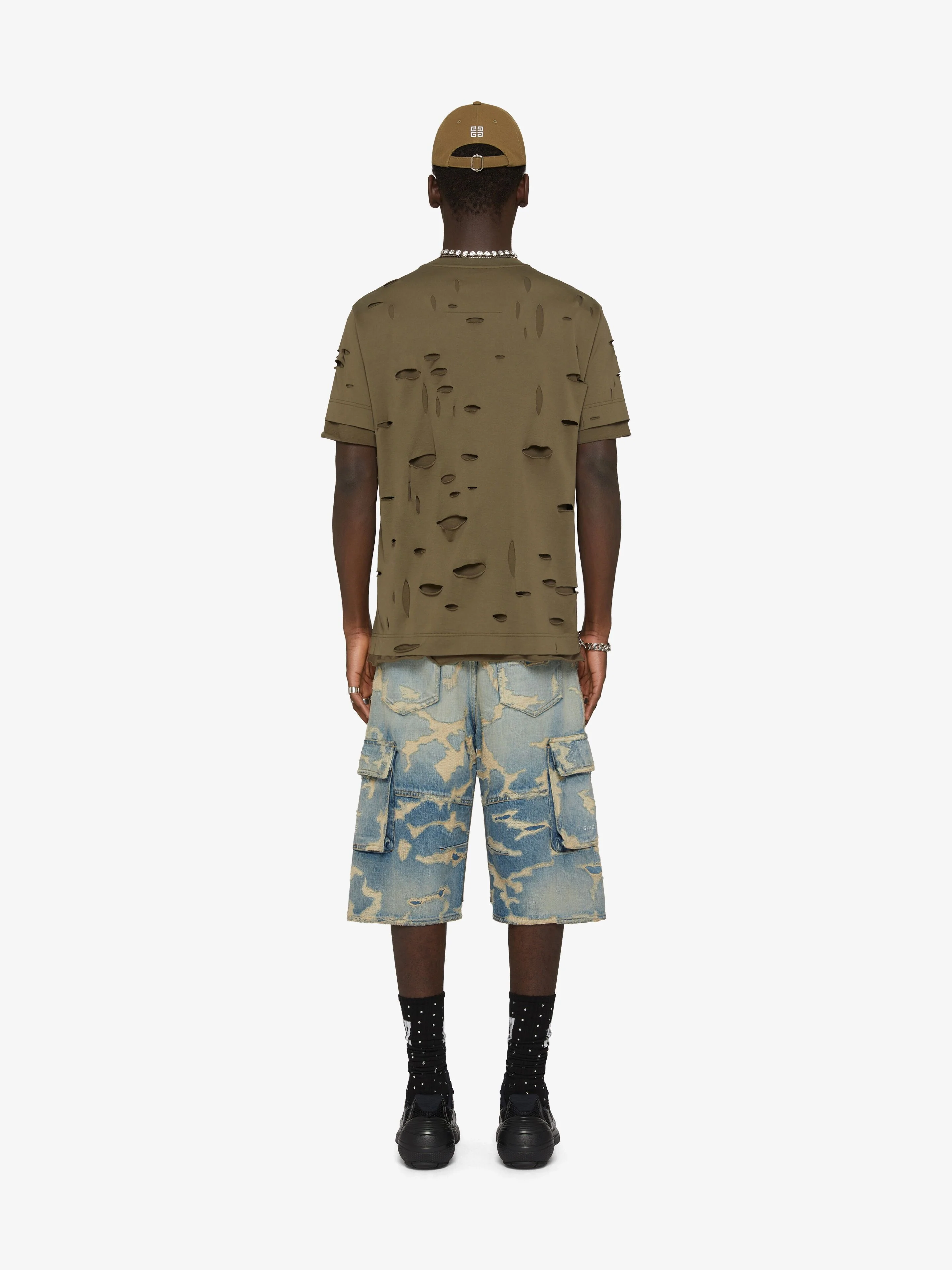 GIVENCHY MEN'S MEDIUM BLUE MULTICUT CARGO SHORTS - Image 4