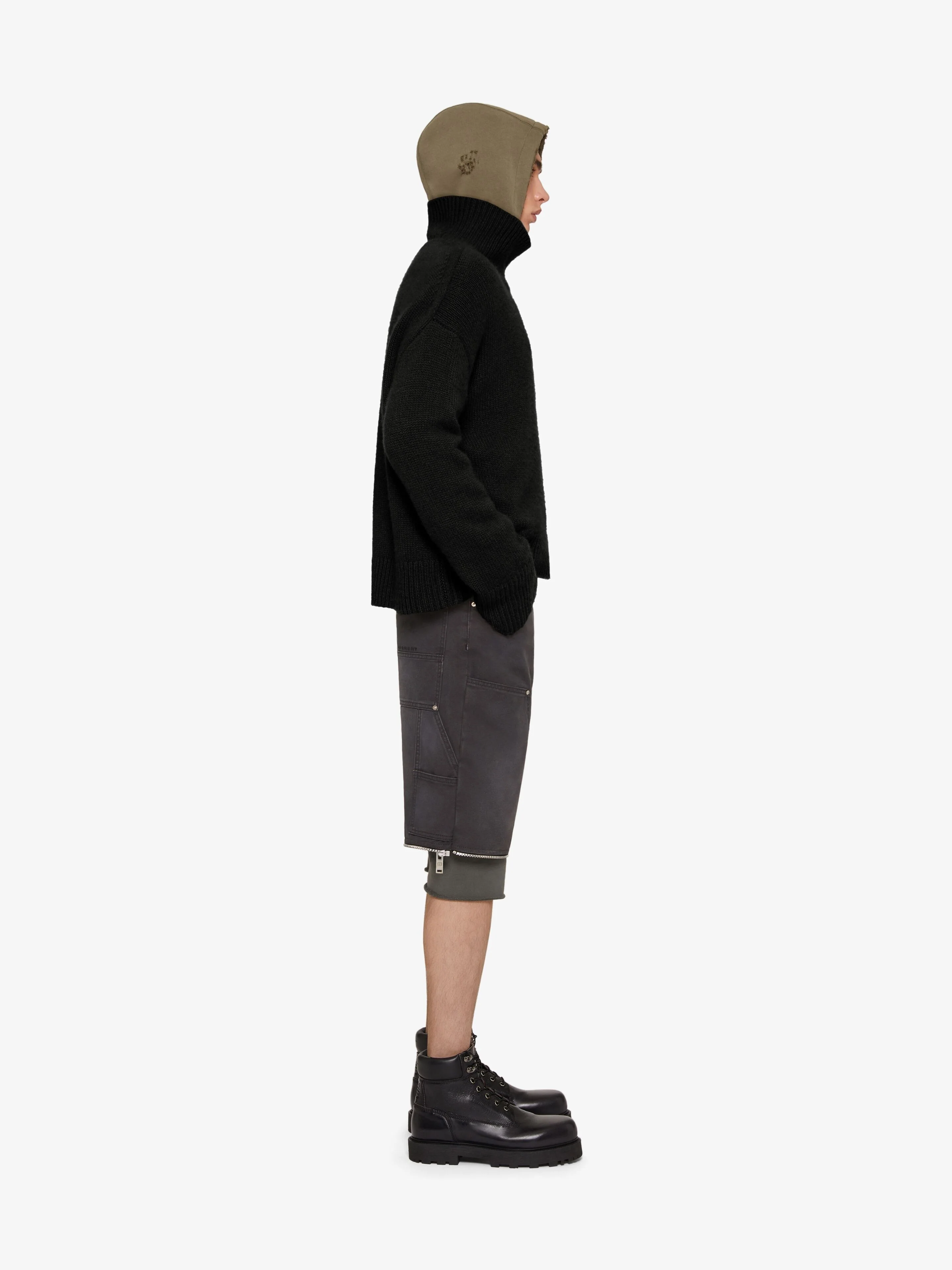 GIVENCHY MEN'S BLACK OVERSIZED TURTLENECK SWEATER - Image 3