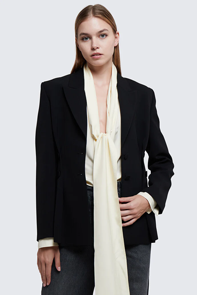 GIVENCHY WOMEN'S BLACK TAILORED BUTTON JACKET - Image 5