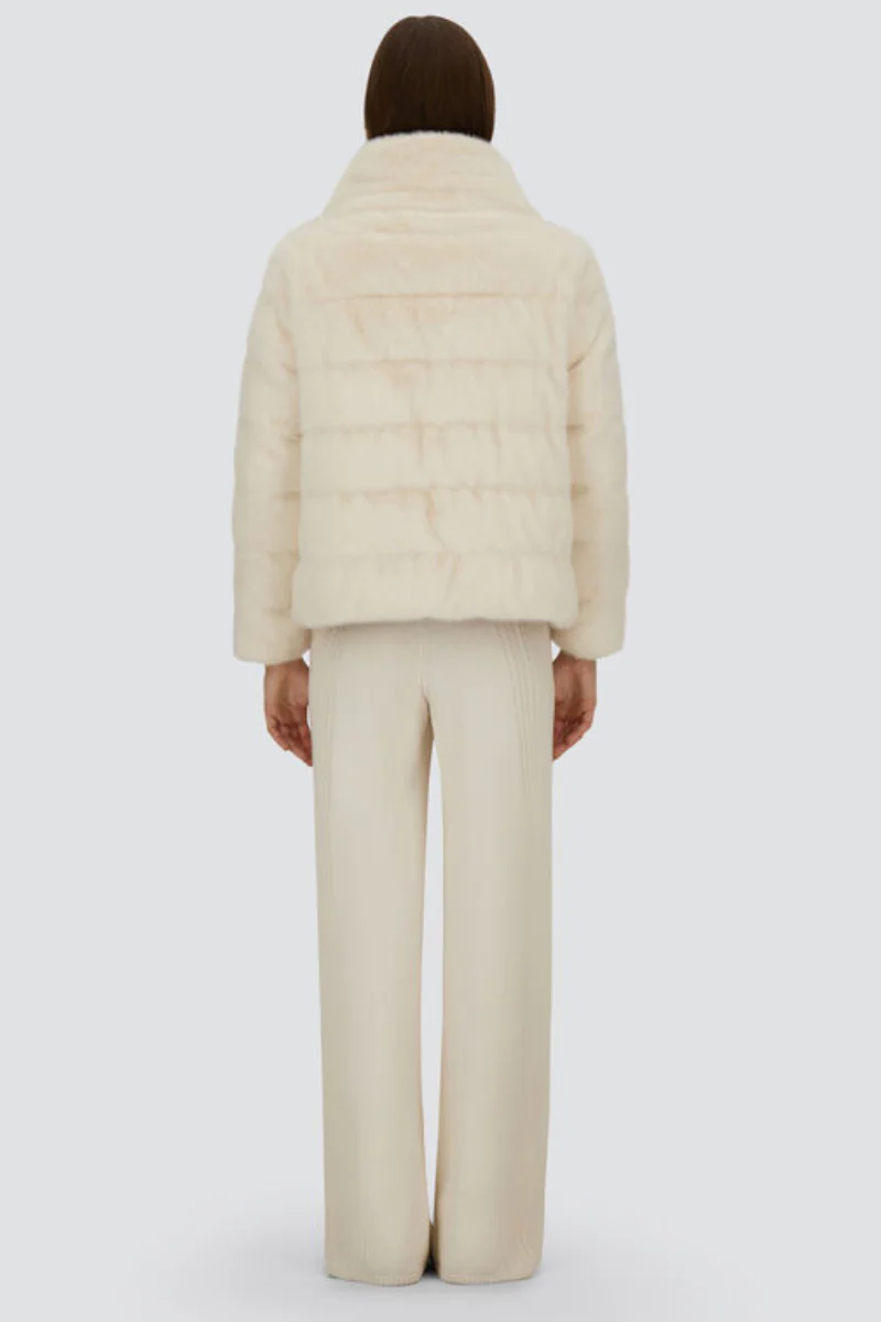 Herno Women's Cappa in Lady Alternative Fur White - Image 3