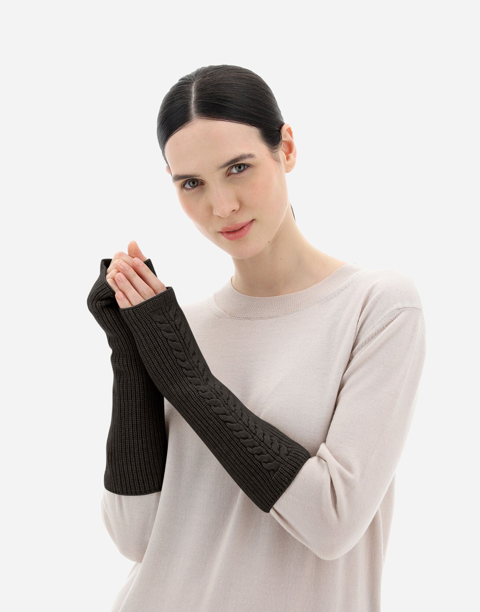 HERNO WOMEN'S GLOVE MANIC005D-70184-8800 NWT - Image 4