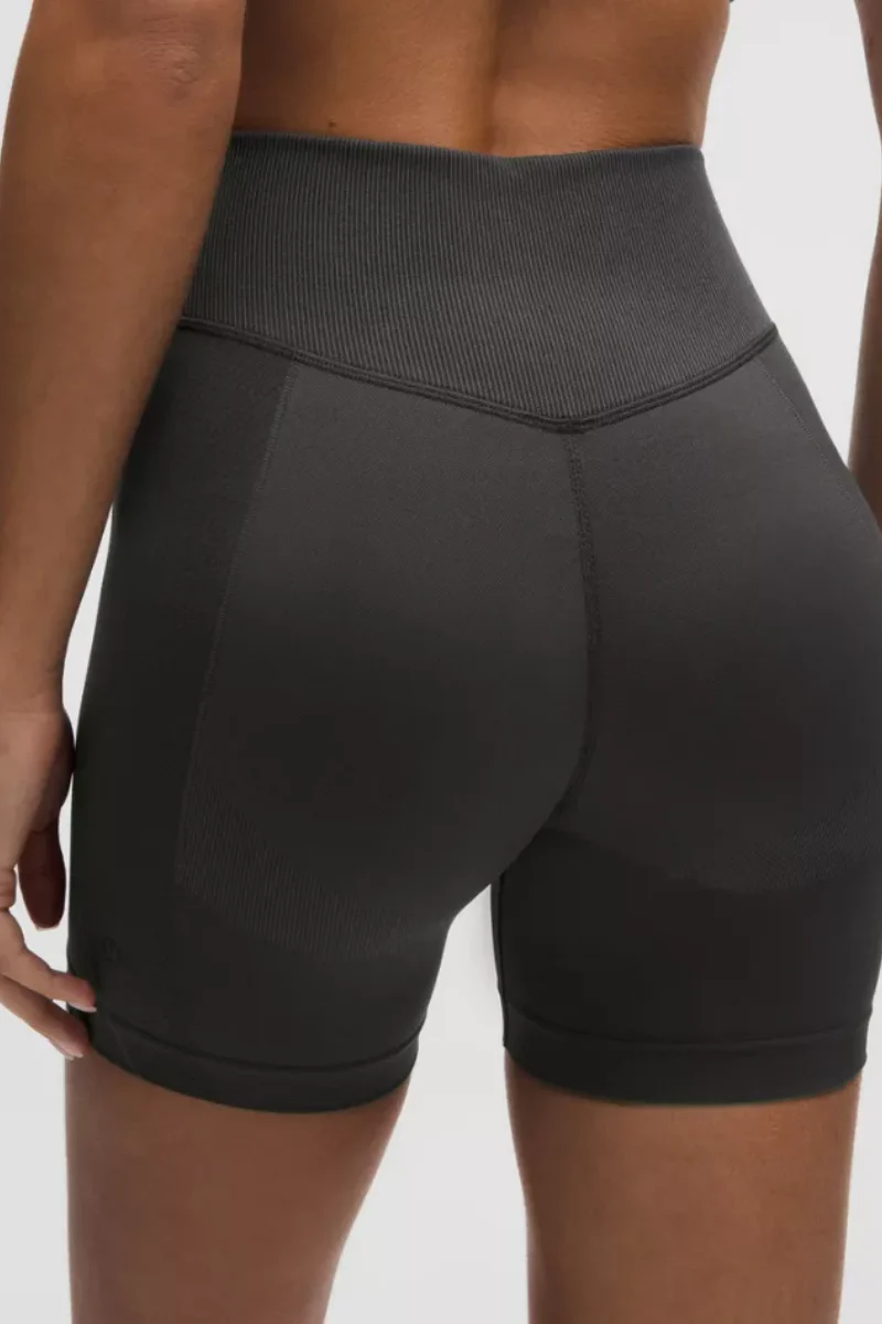 Lululemon Get Low HR Training Short 5" BLK/GGRE - Image 3
